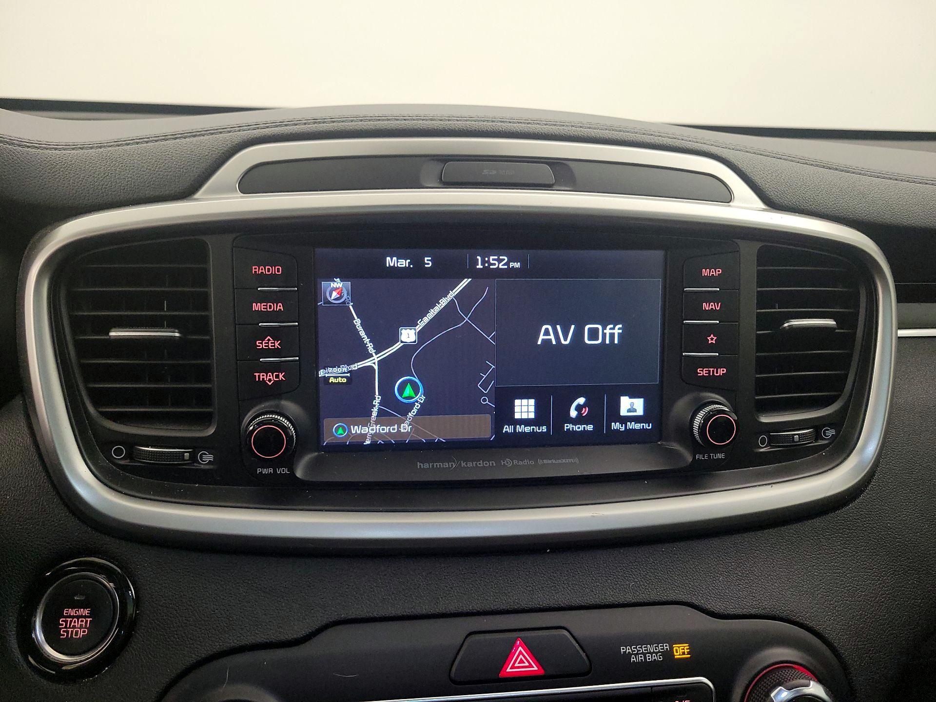 Thumbnail: 2019 Kia Sorento - 16