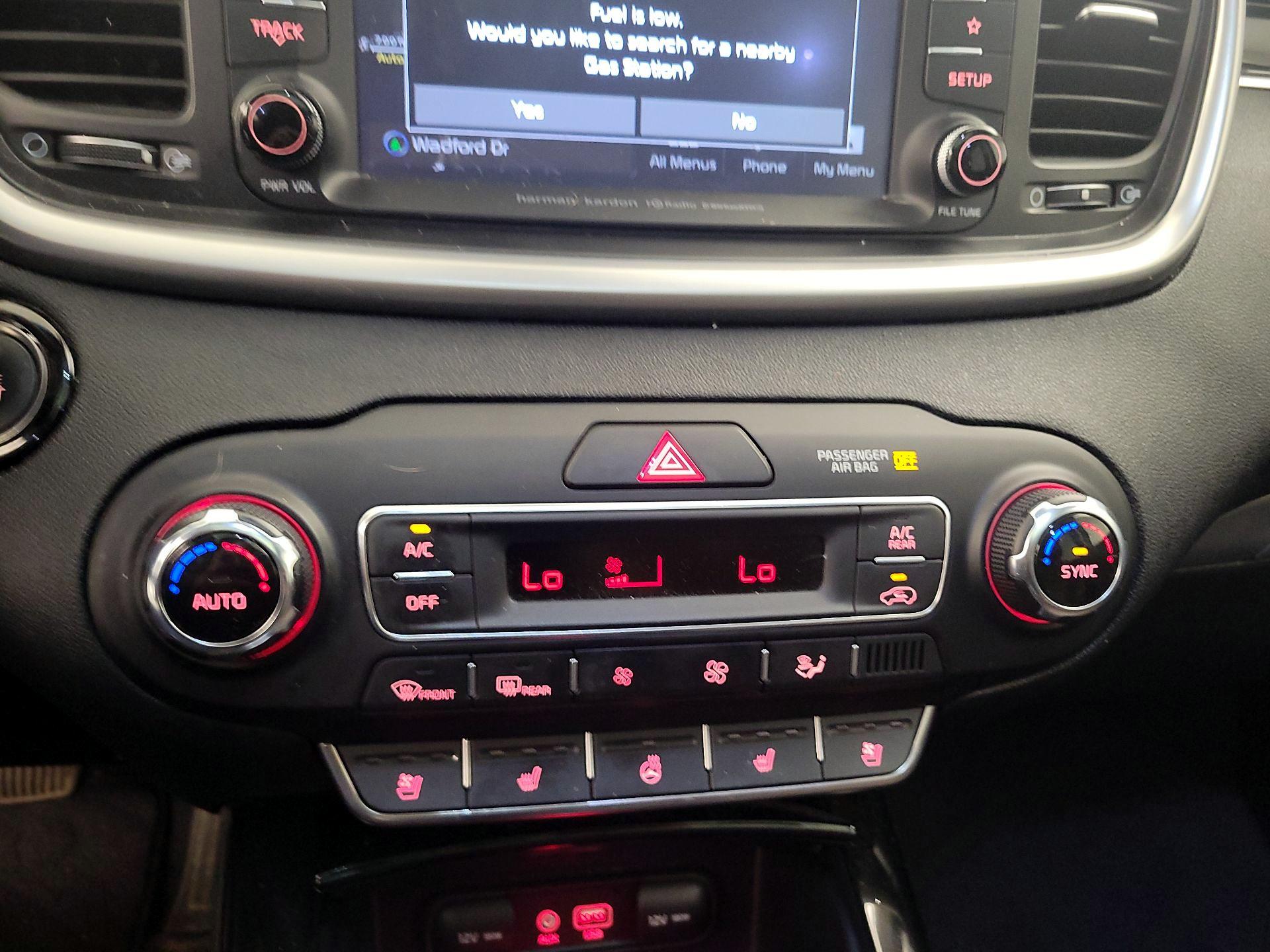 Thumbnail: 2019 Kia Sorento - 17