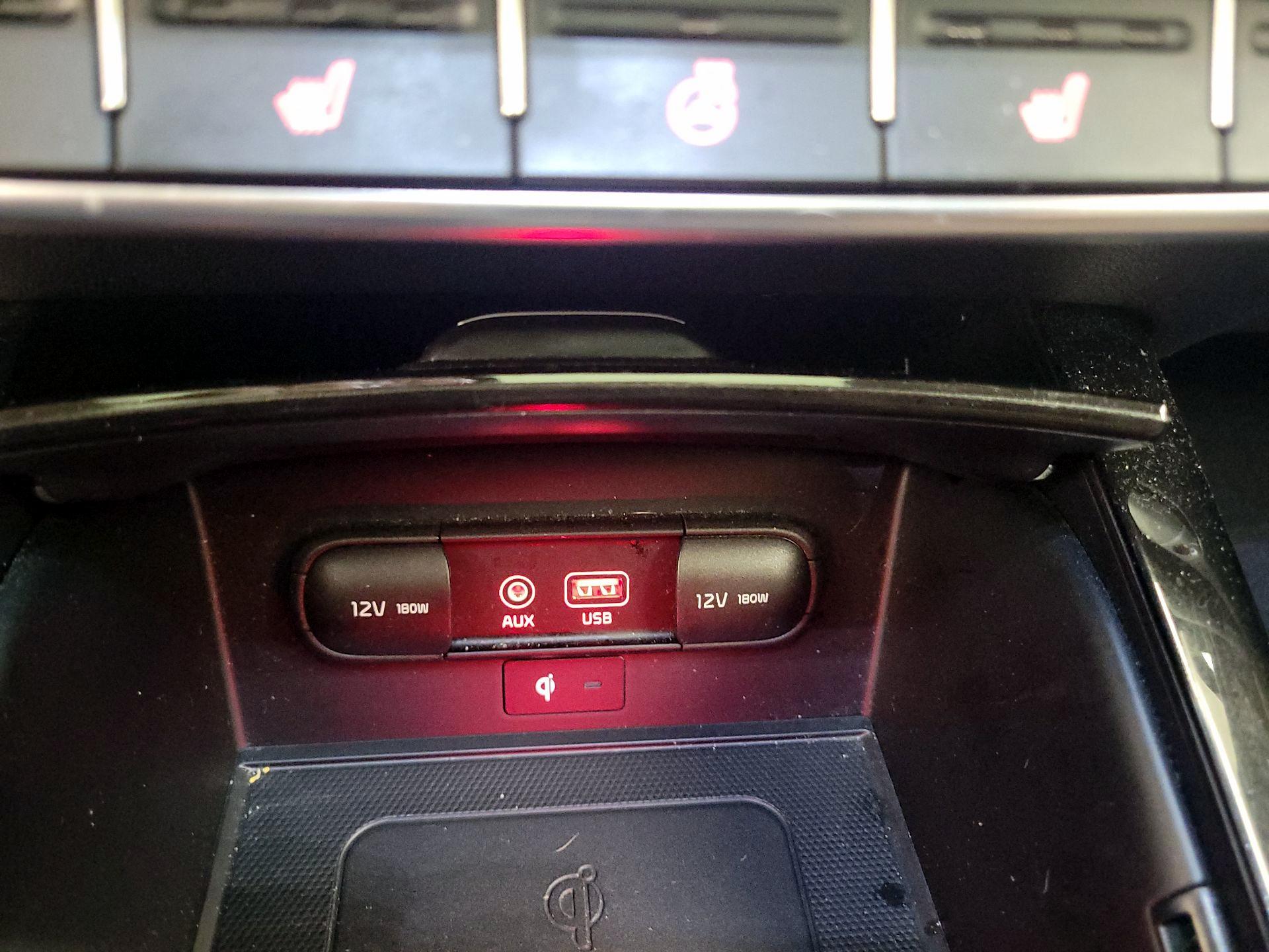 Thumbnail: 2019 Kia Sorento - 19