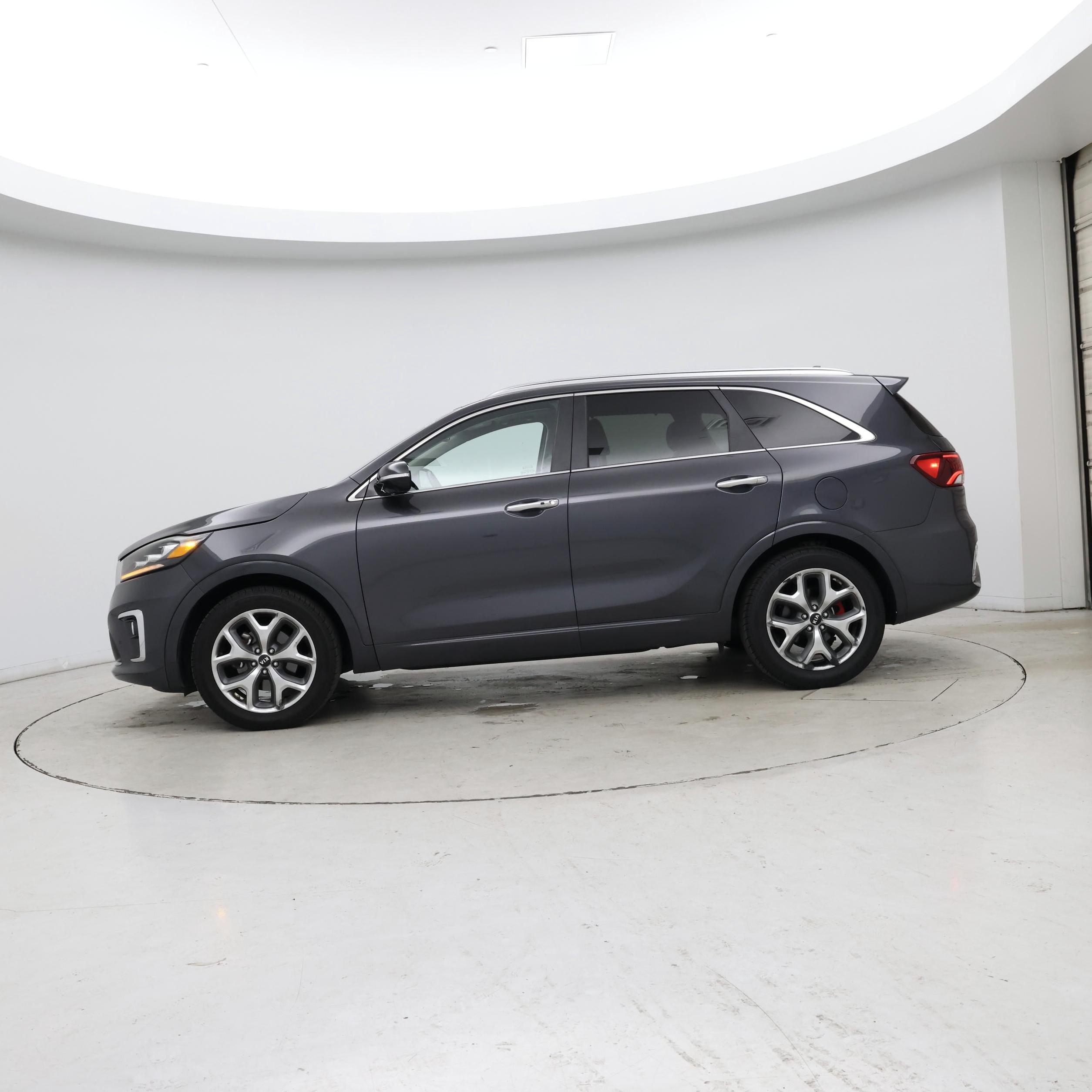 Thumbnail: 2019 Kia Sorento - 3