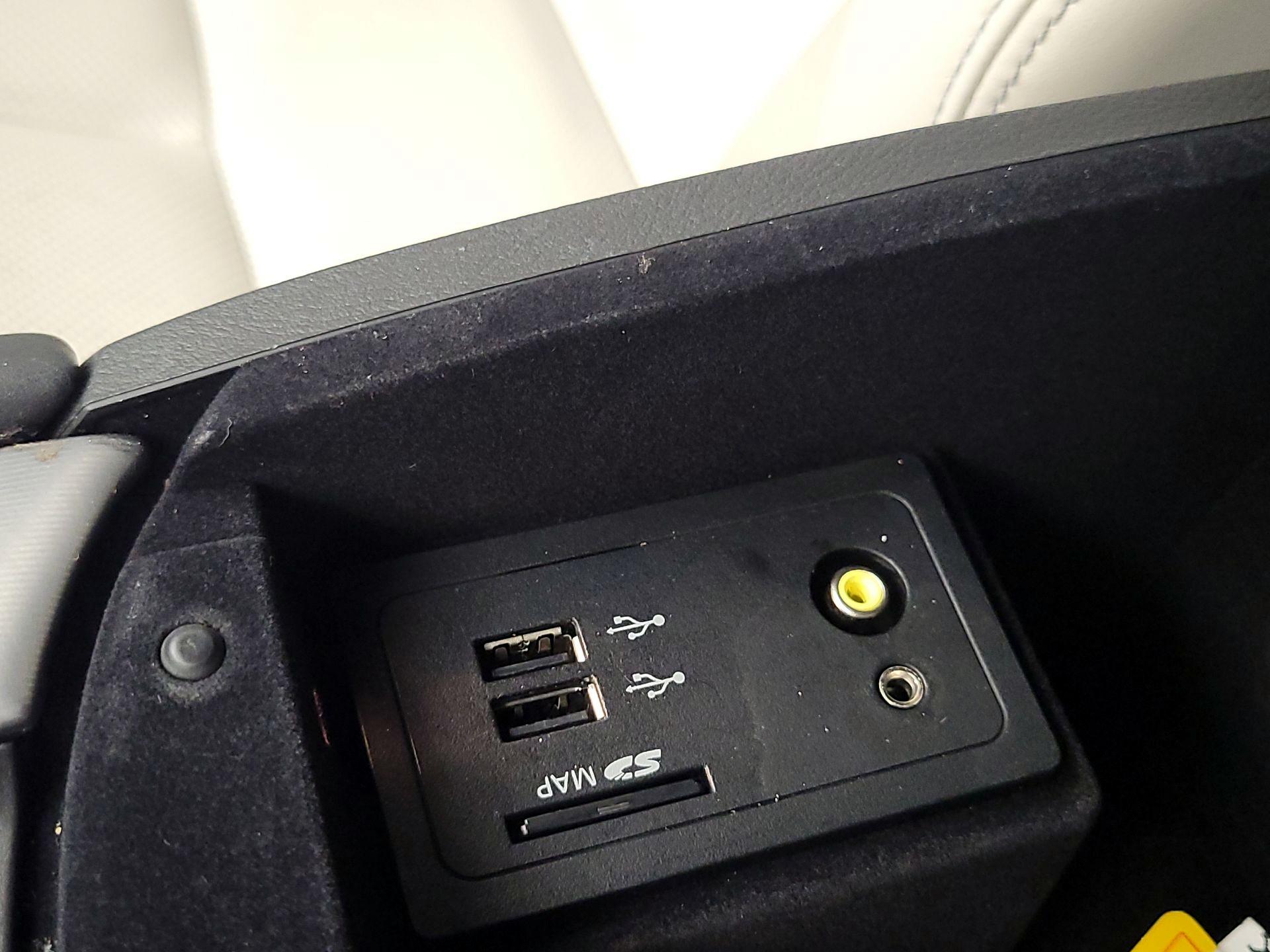 Thumbnail: 2017 INFINITI Q60 - 19