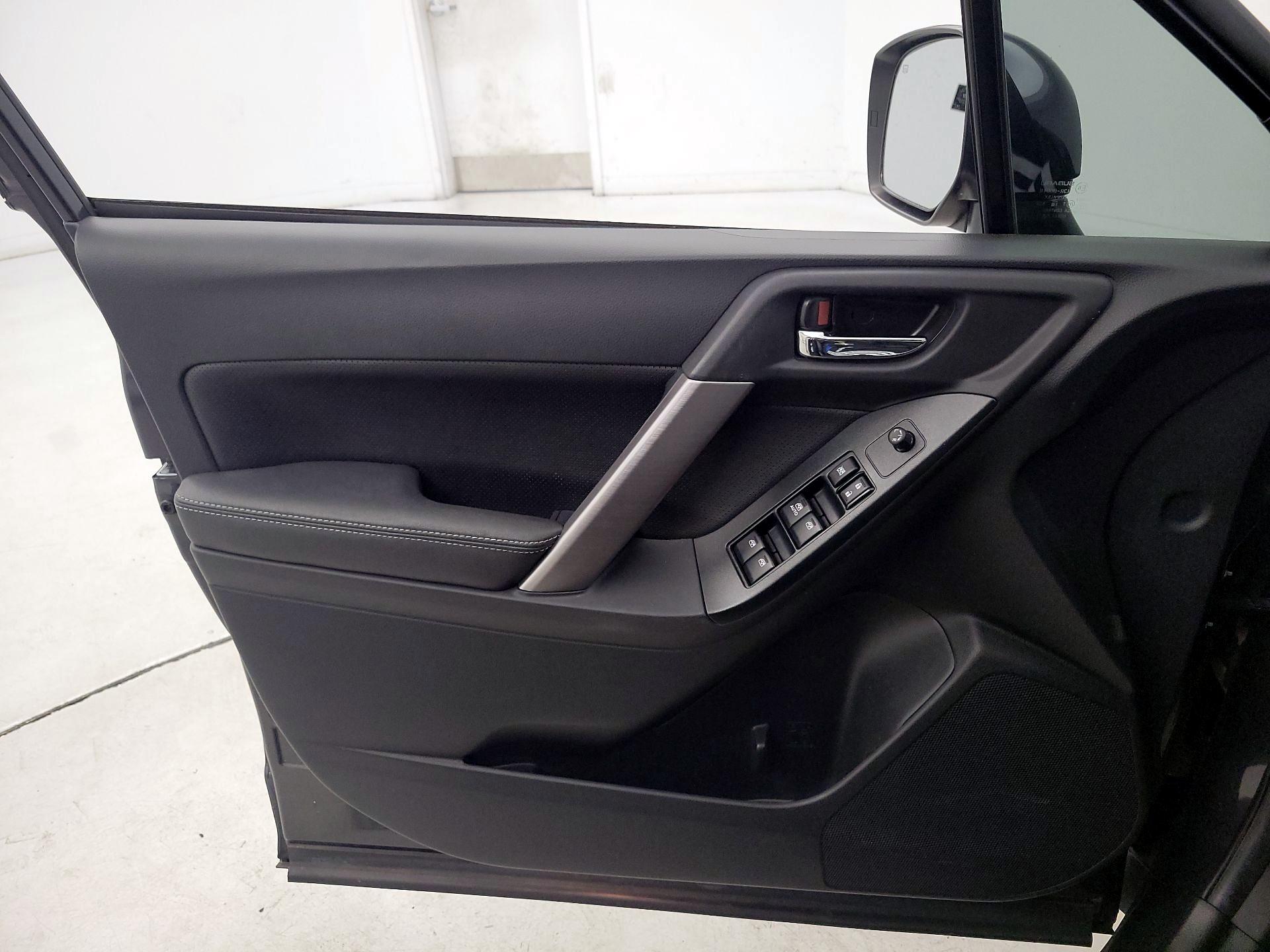 Thumbnail: 2015 Subaru Forester - 12