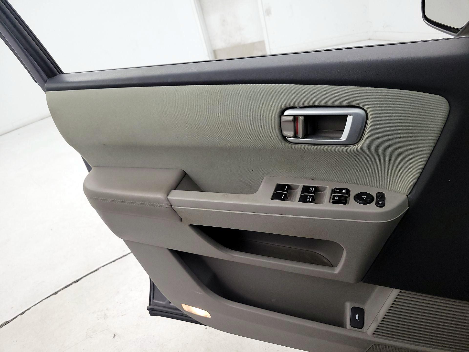 Thumbnail: 2015 Honda Pilot - 12