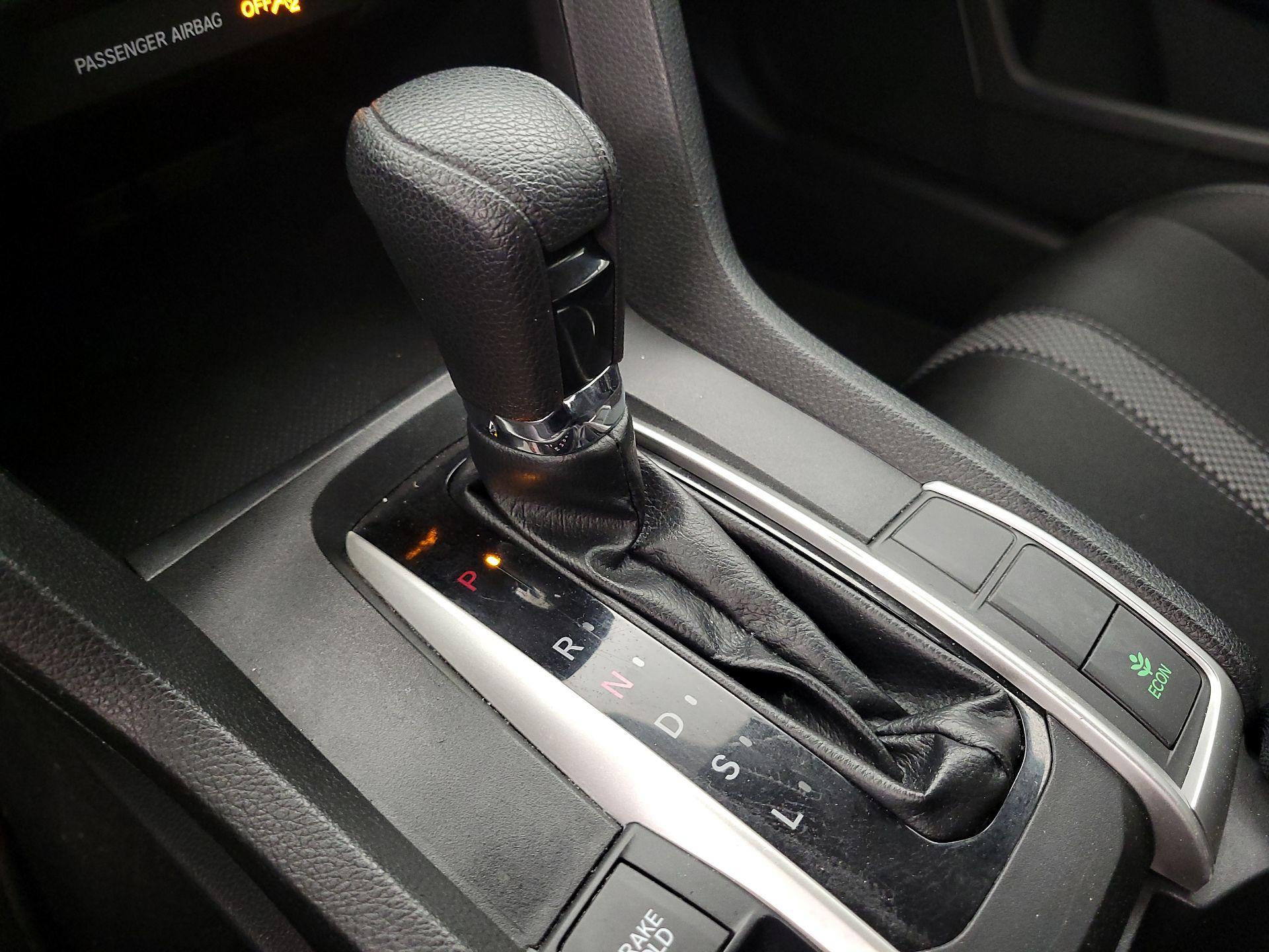 Thumbnail: 2019 Honda Civic - 17