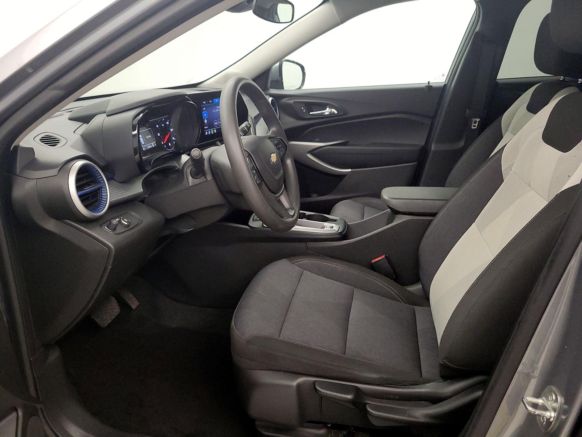 Thumbnail: 2024 Chevrolet Trax - 11