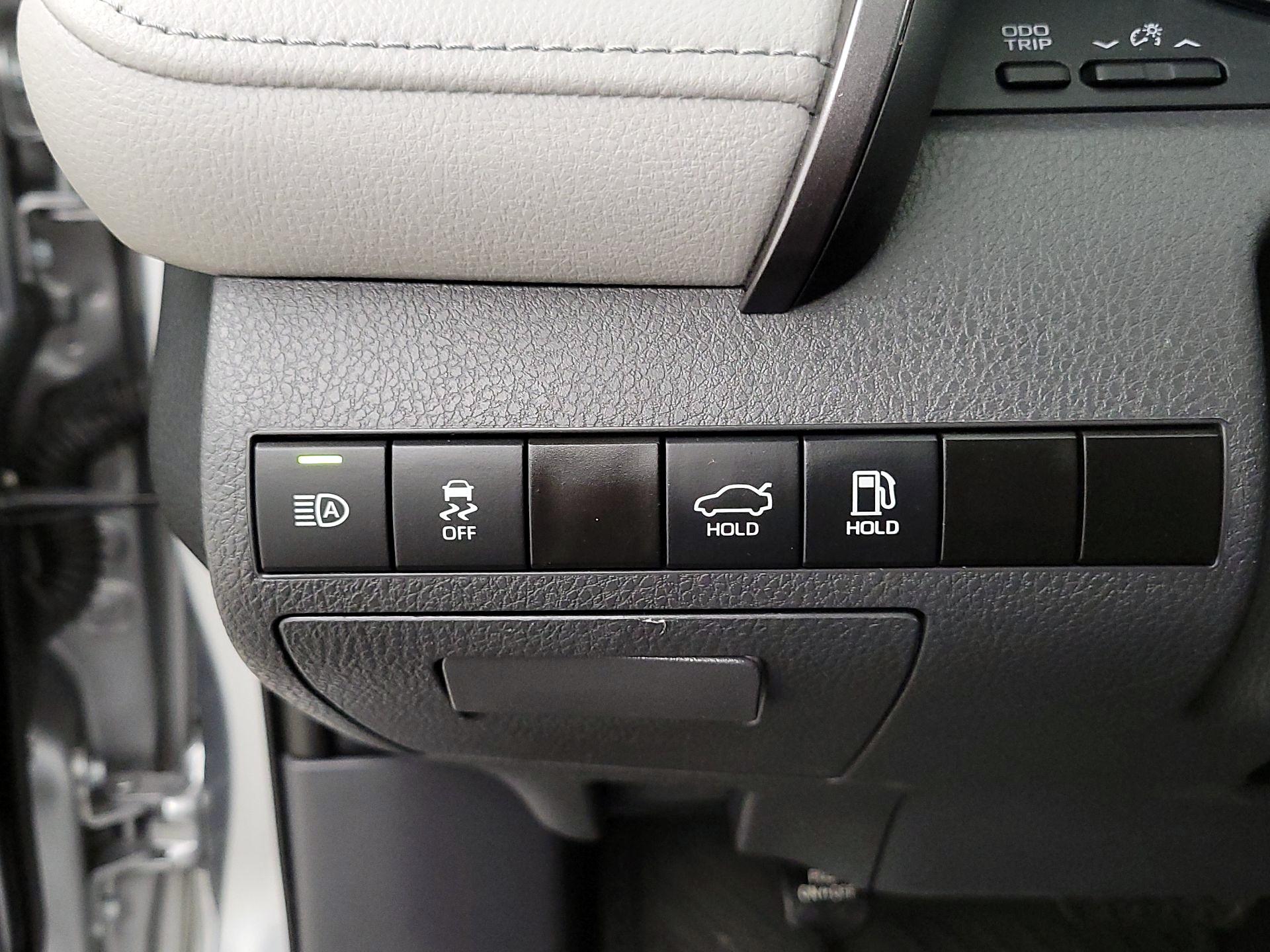 Thumbnail: 2023 Toyota Camry - 13