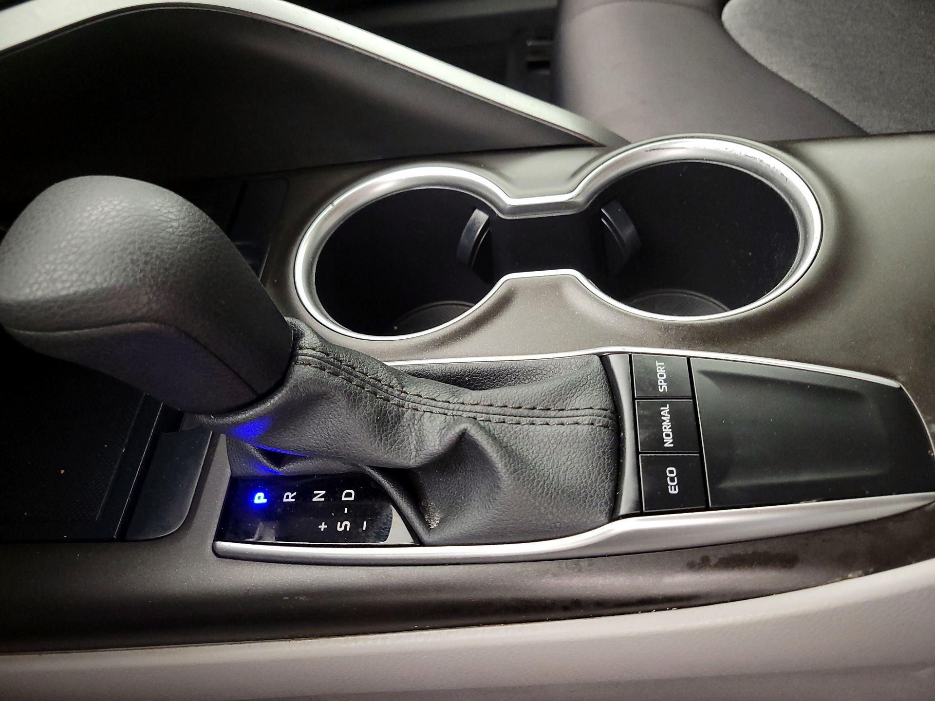 Thumbnail: 2023 Toyota Camry - 17