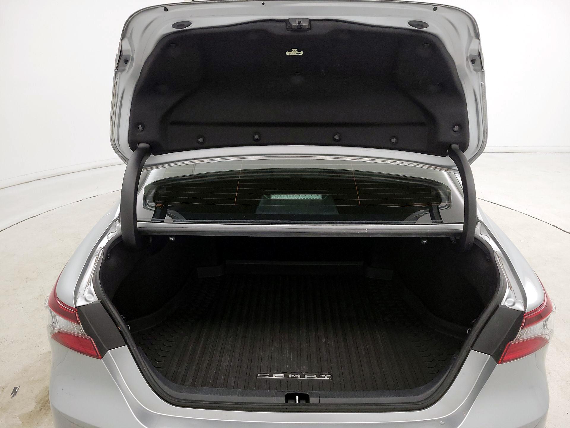 Thumbnail: 2023 Toyota Camry - 20