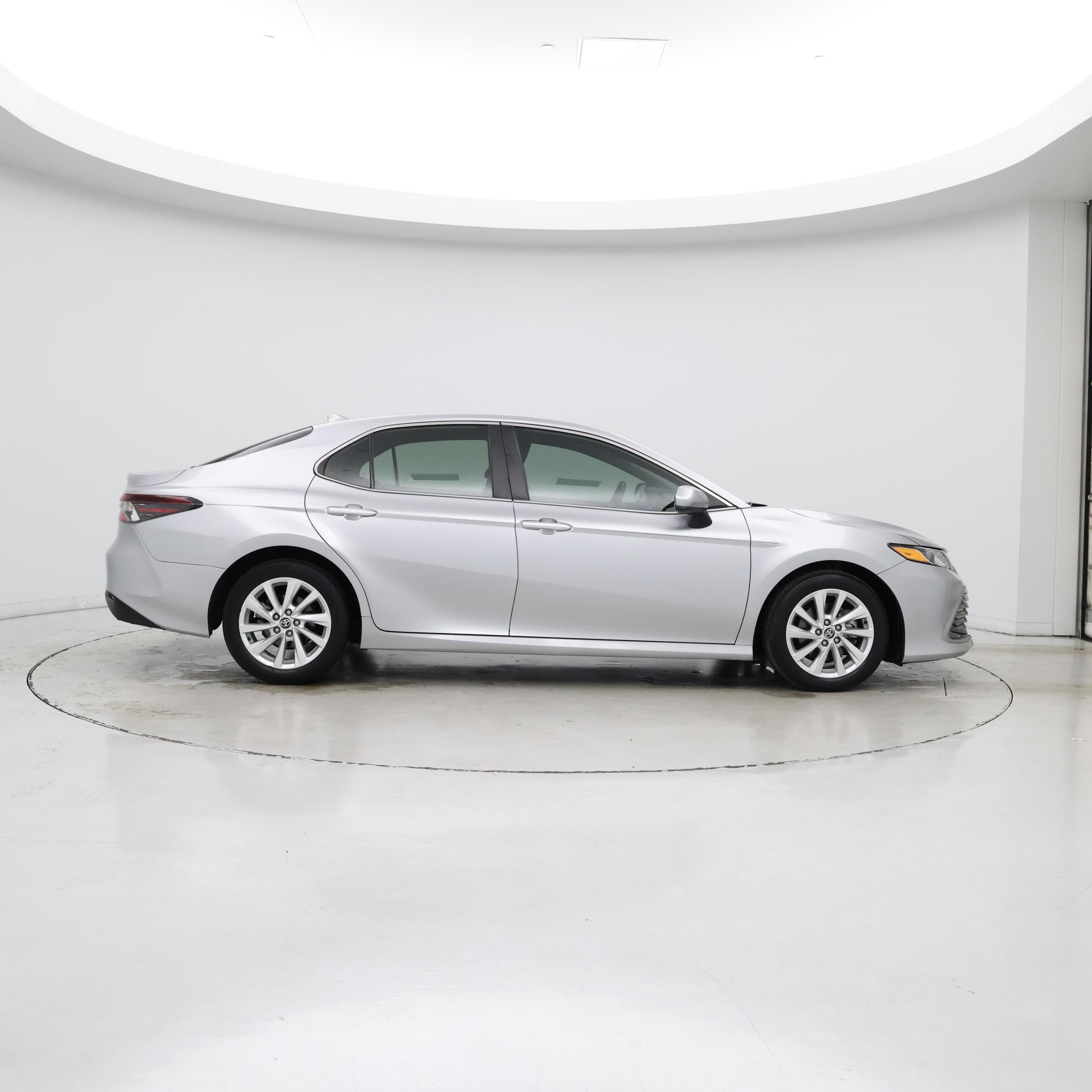 Thumbnail: 2023 Toyota Camry - 7