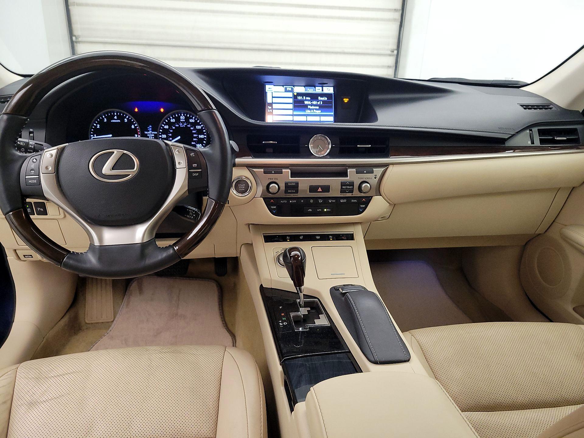 Thumbnail: 2014 Lexus ES - 9