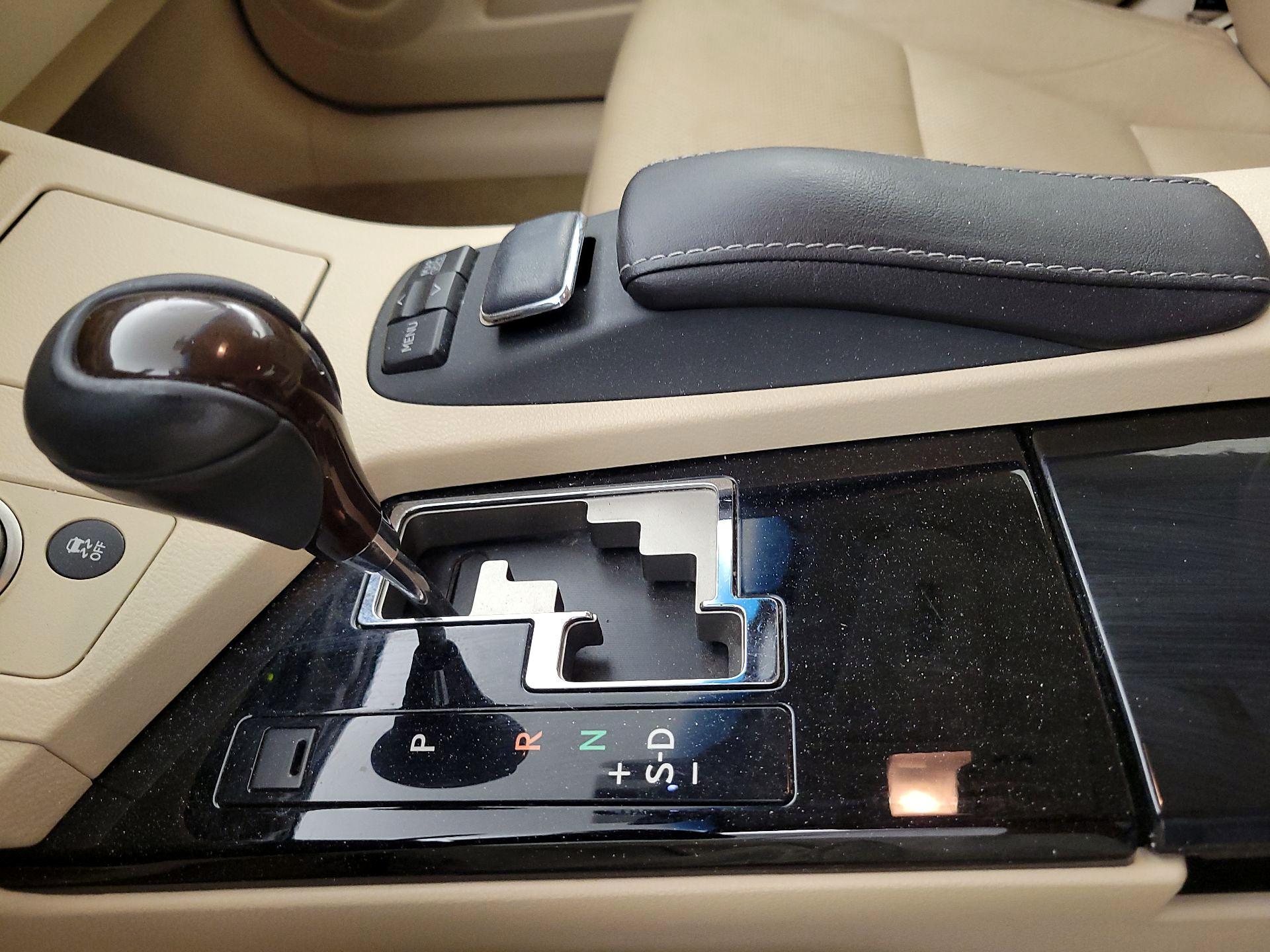 Thumbnail: 2014 Lexus ES - 17