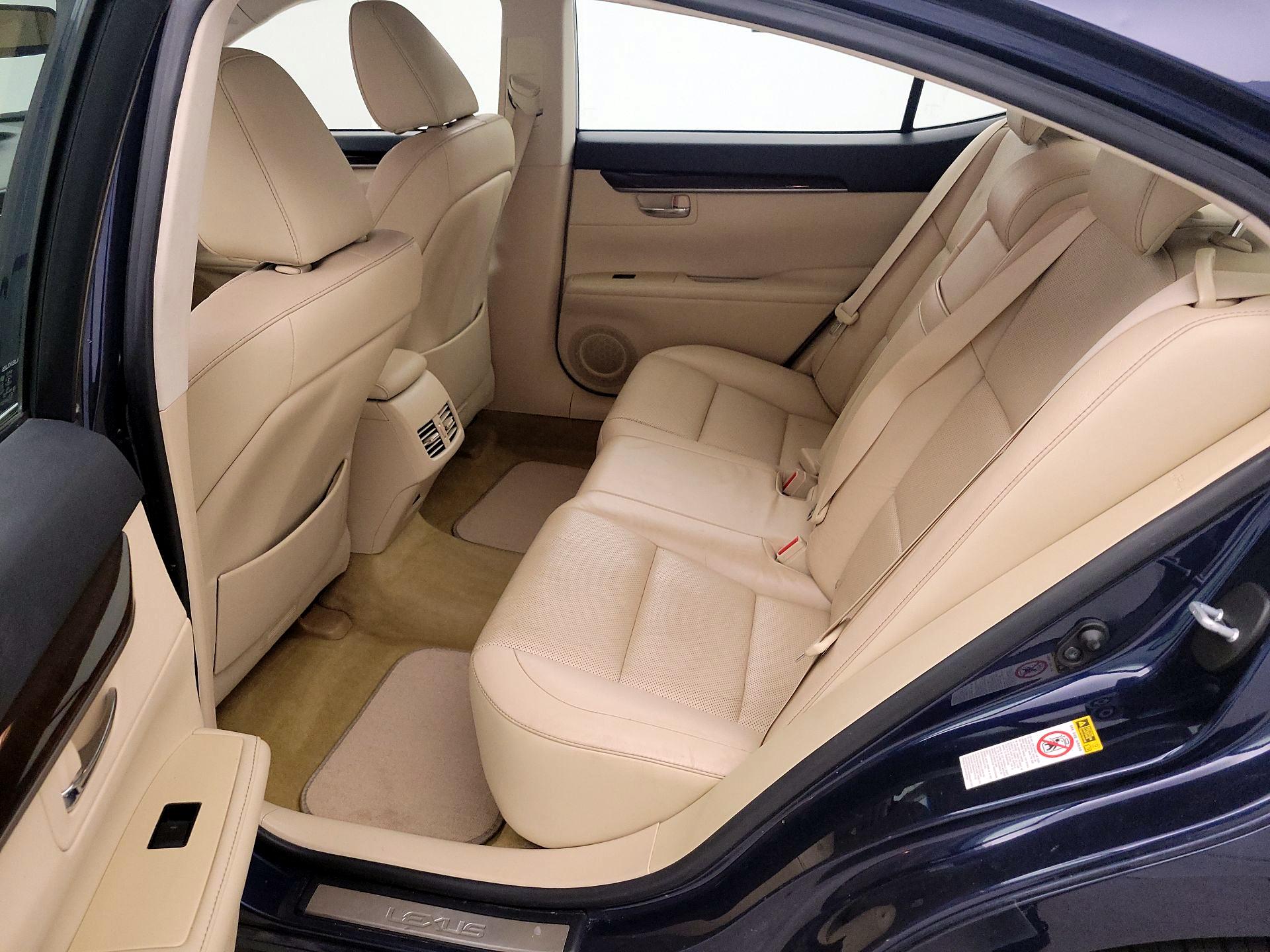 Thumbnail: 2014 Lexus ES - 20