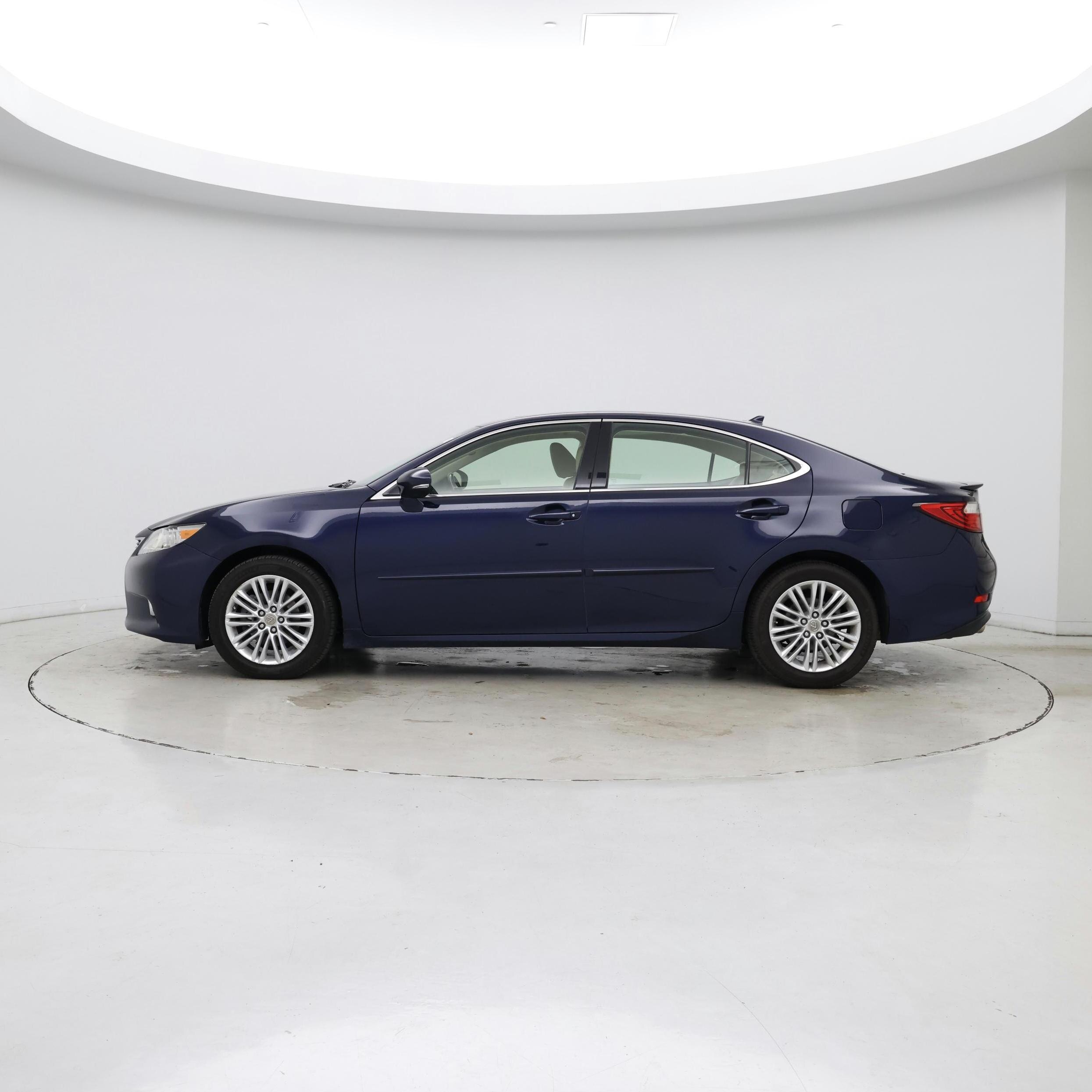 Thumbnail: 2014 Lexus ES - 3