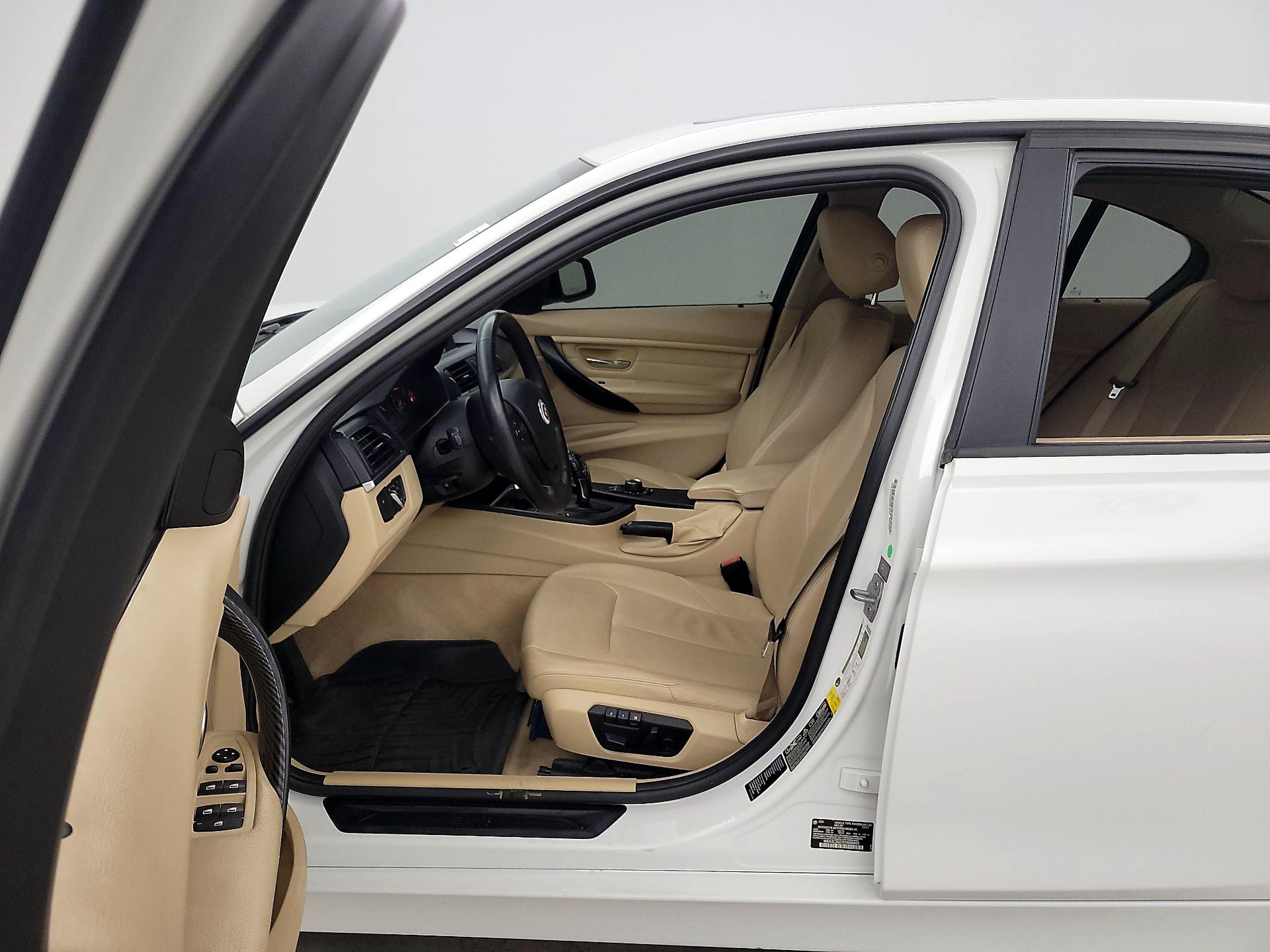 Thumbnail: 2014 BMW 3 Series - 11