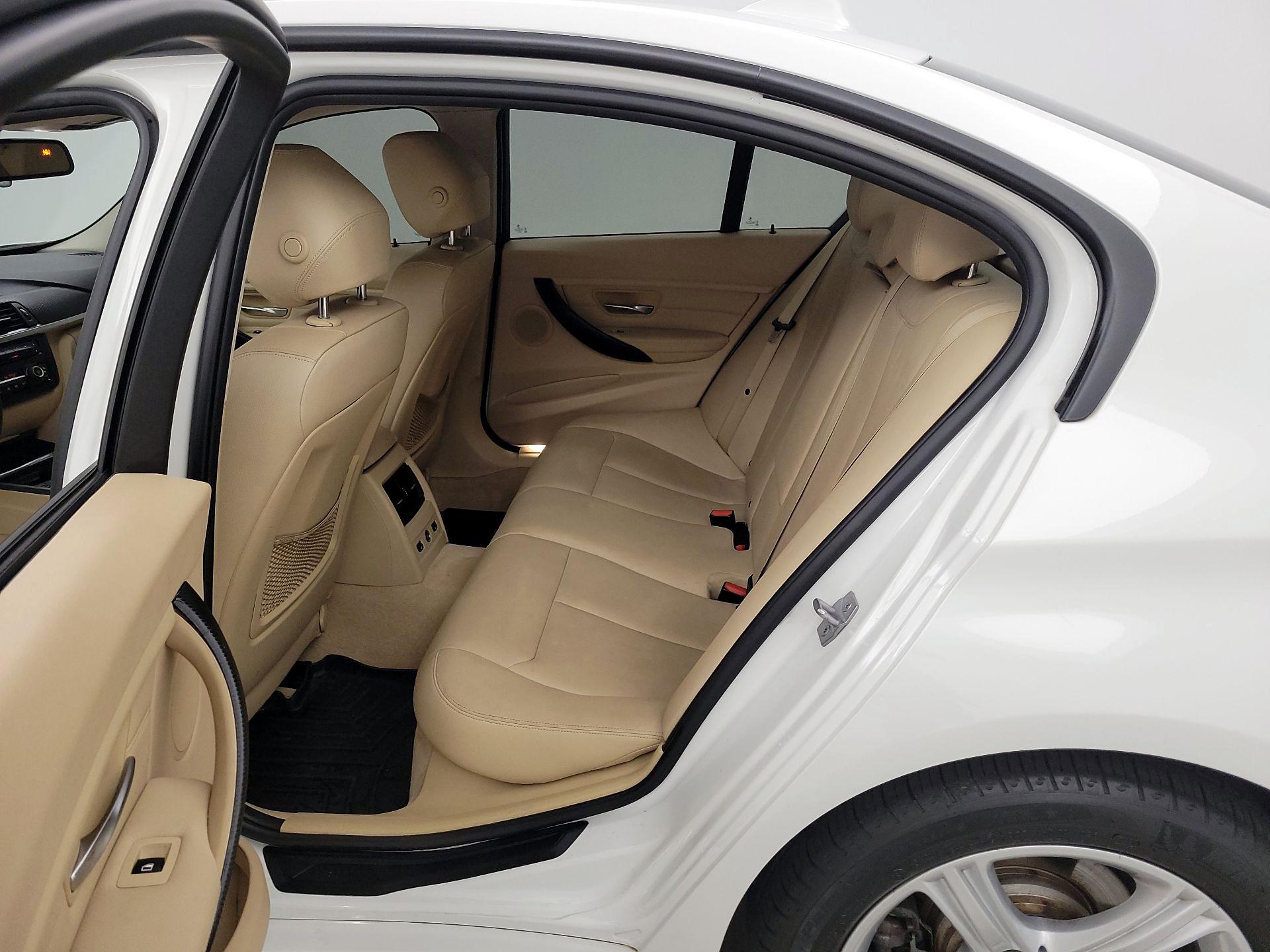 Thumbnail: 2014 BMW 3 Series - 17