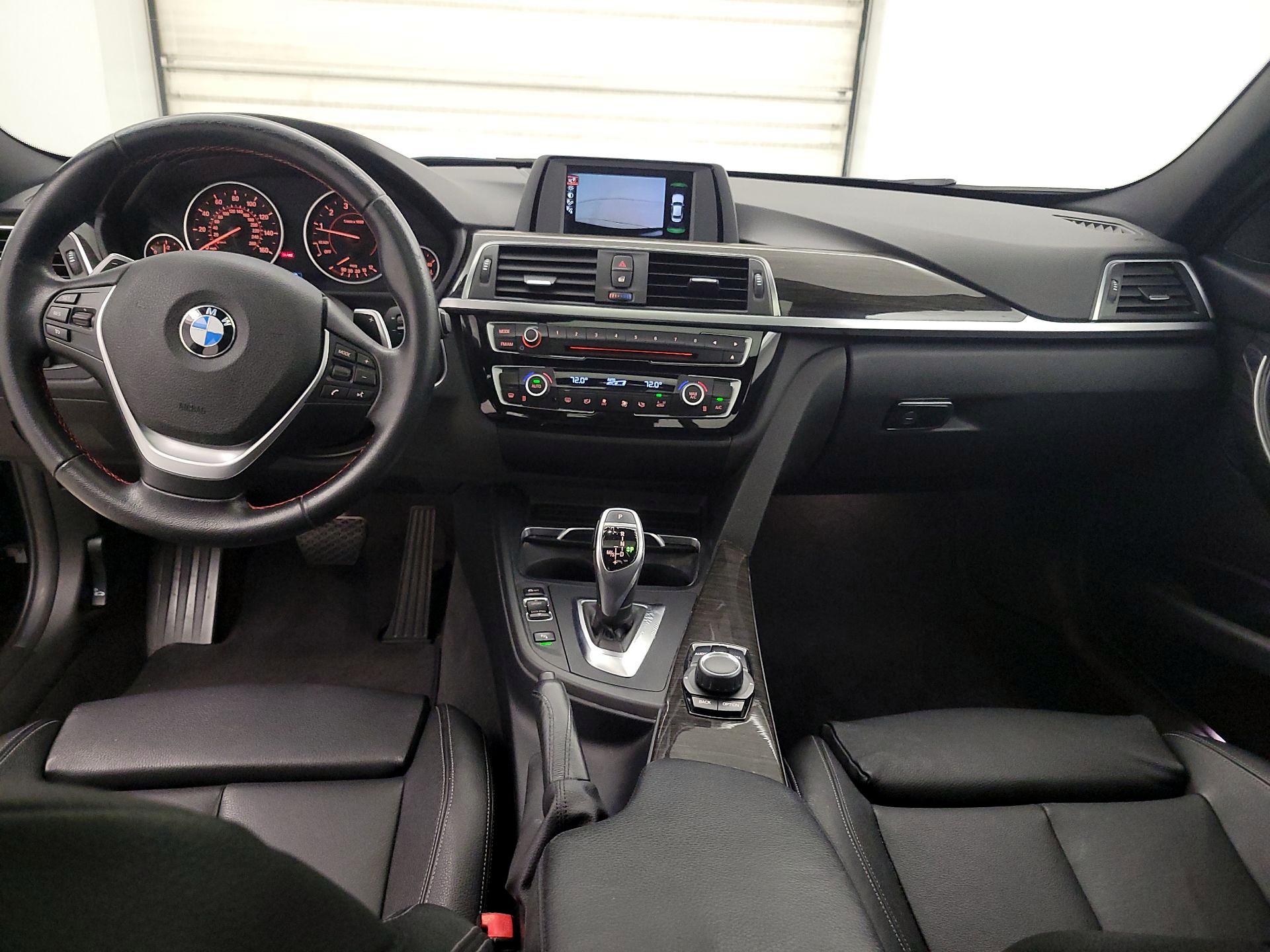 Thumbnail: 2016 BMW 3 Series - 9