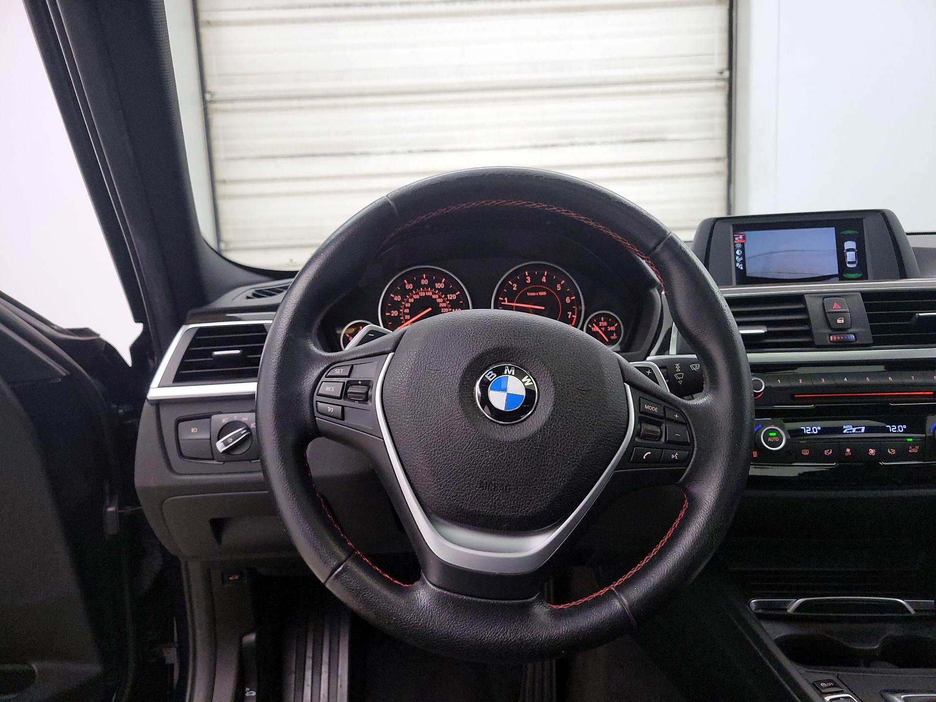 Thumbnail: 2016 BMW 3 Series - 10