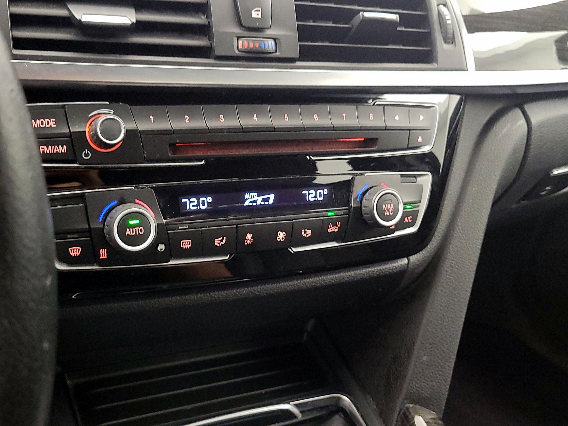 Thumbnail: 2016 BMW 3 Series - 16