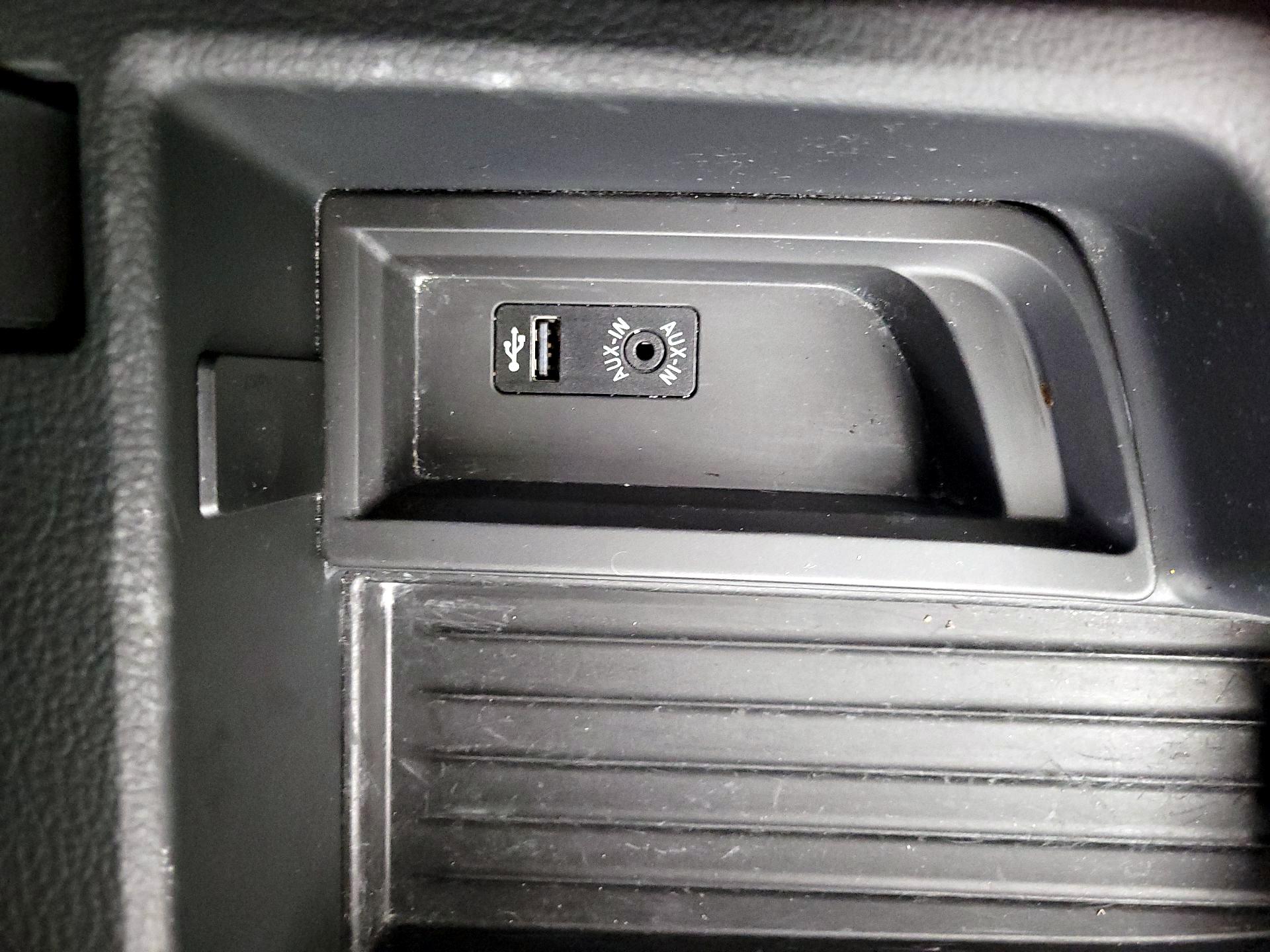 Thumbnail: 2016 BMW 3 Series - 18