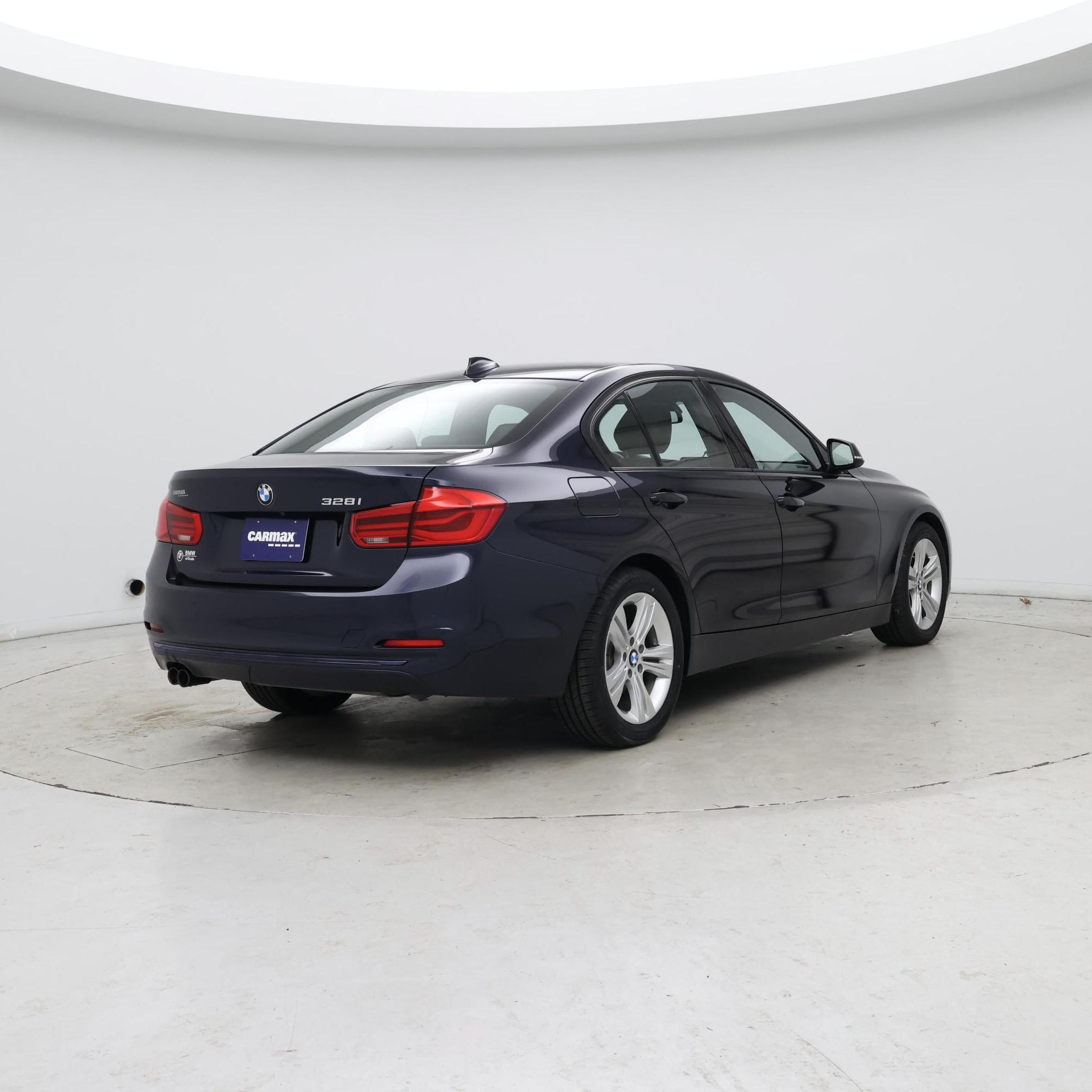 Thumbnail: 2016 BMW 3 Series - 8