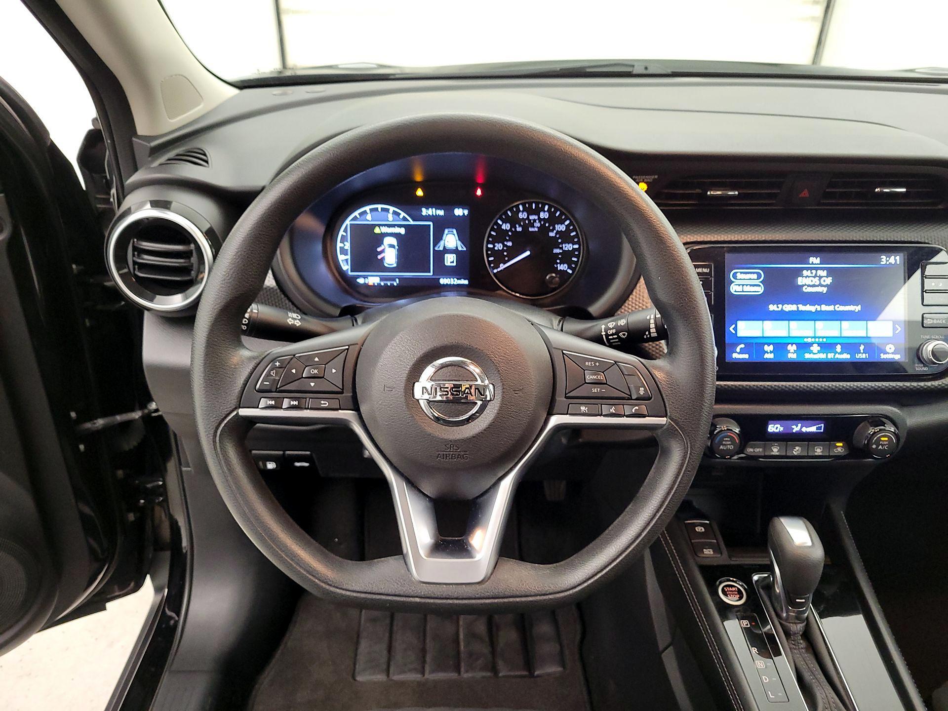 Thumbnail: 2021 Nissan Kicks - 10