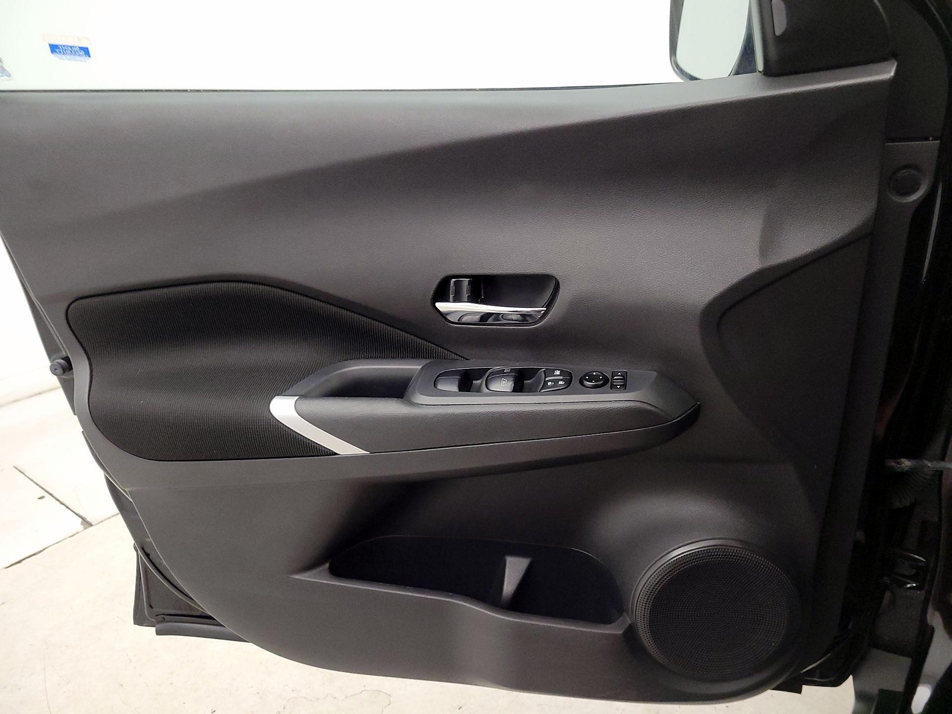 Thumbnail: 2021 Nissan Kicks - 12