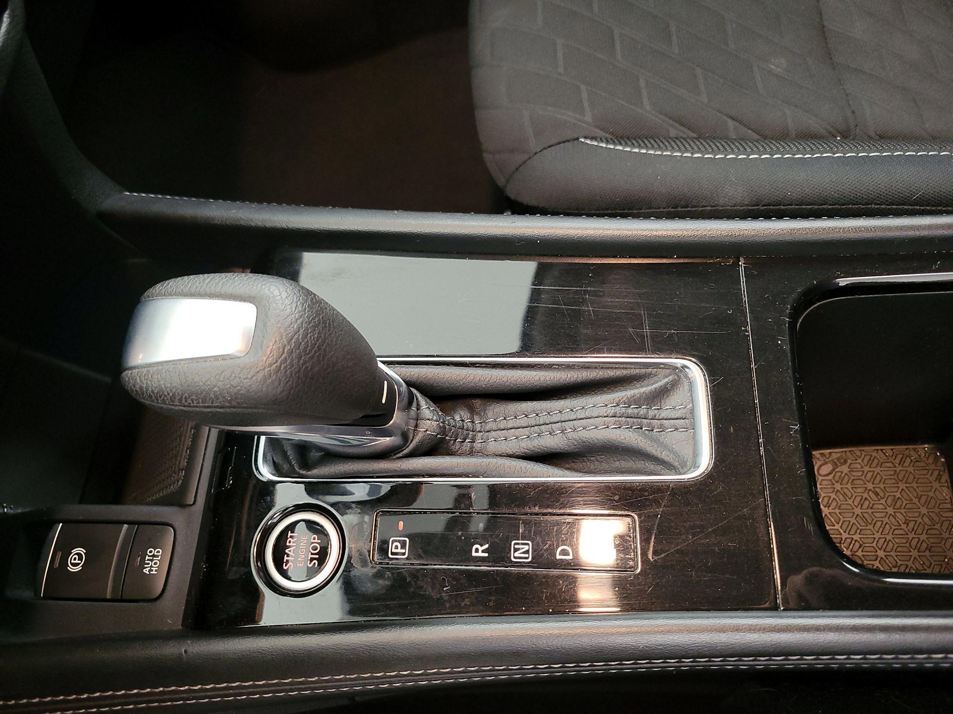 Thumbnail: 2021 Nissan Kicks - 17