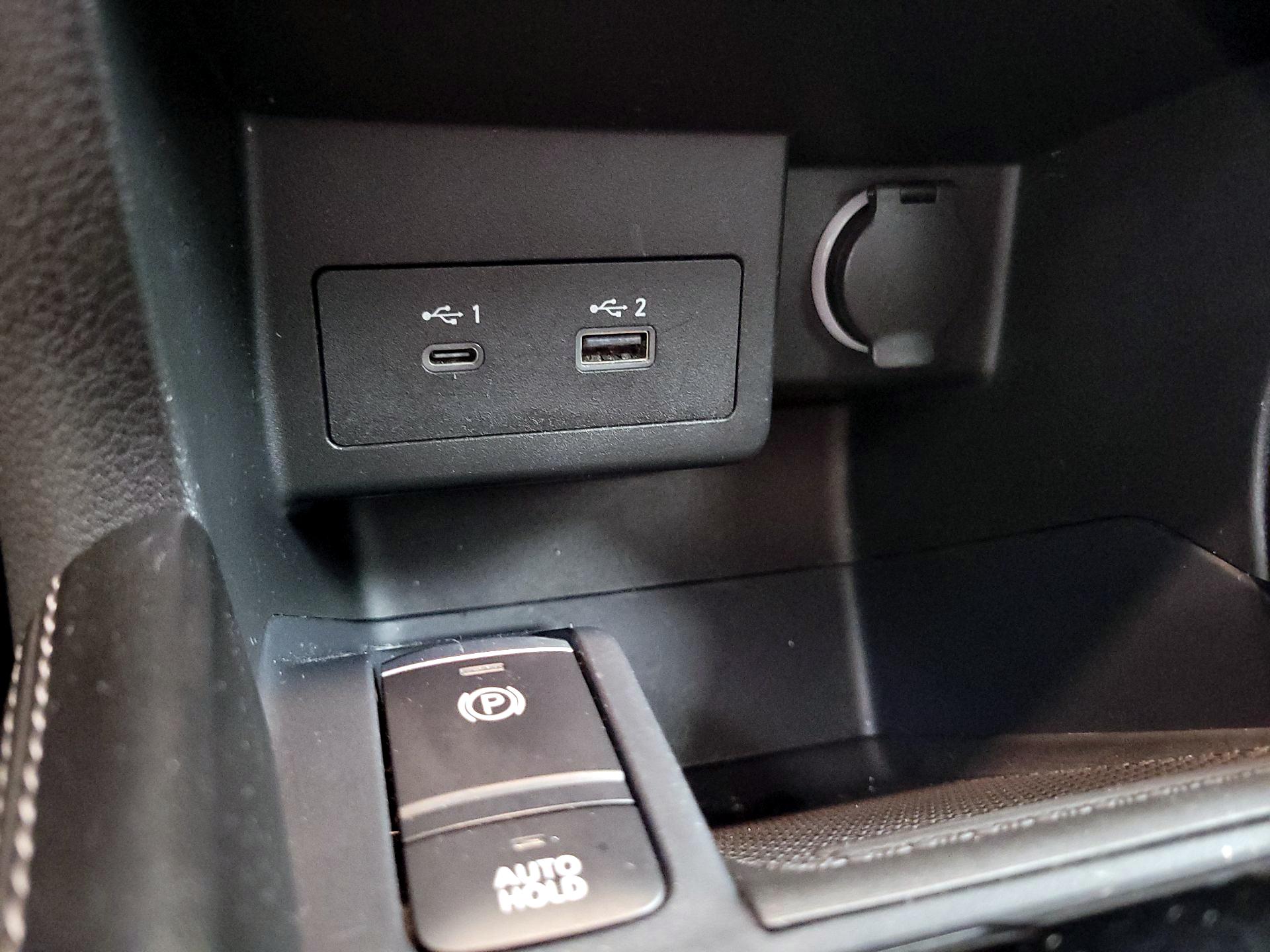 Thumbnail: 2021 Nissan Kicks - 18