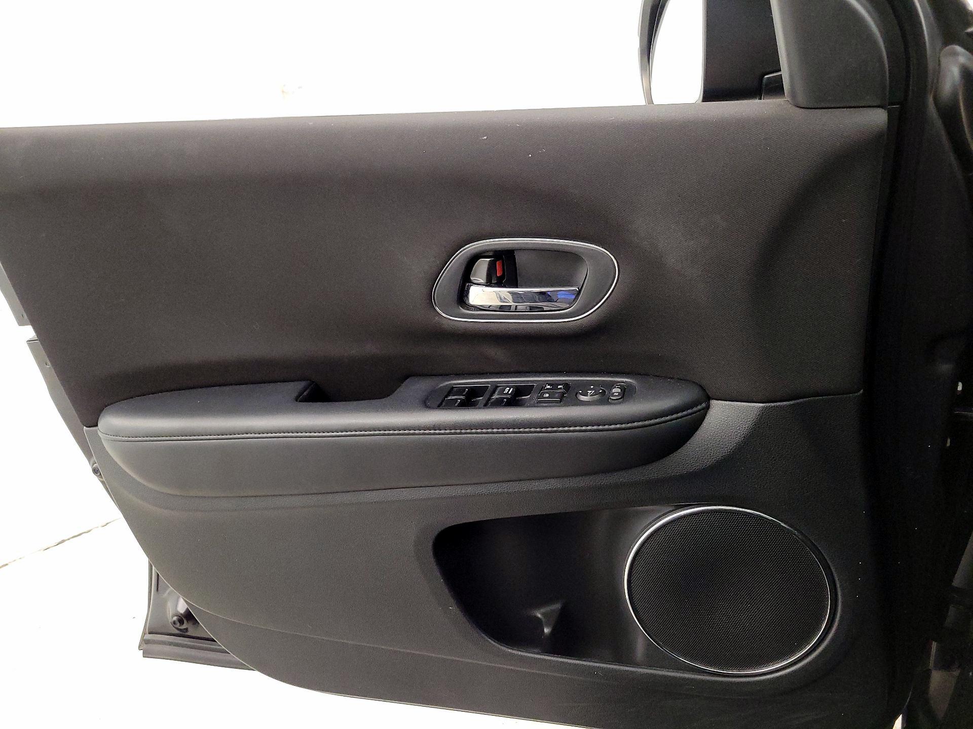 Thumbnail: 2018 Honda HR-V - 12