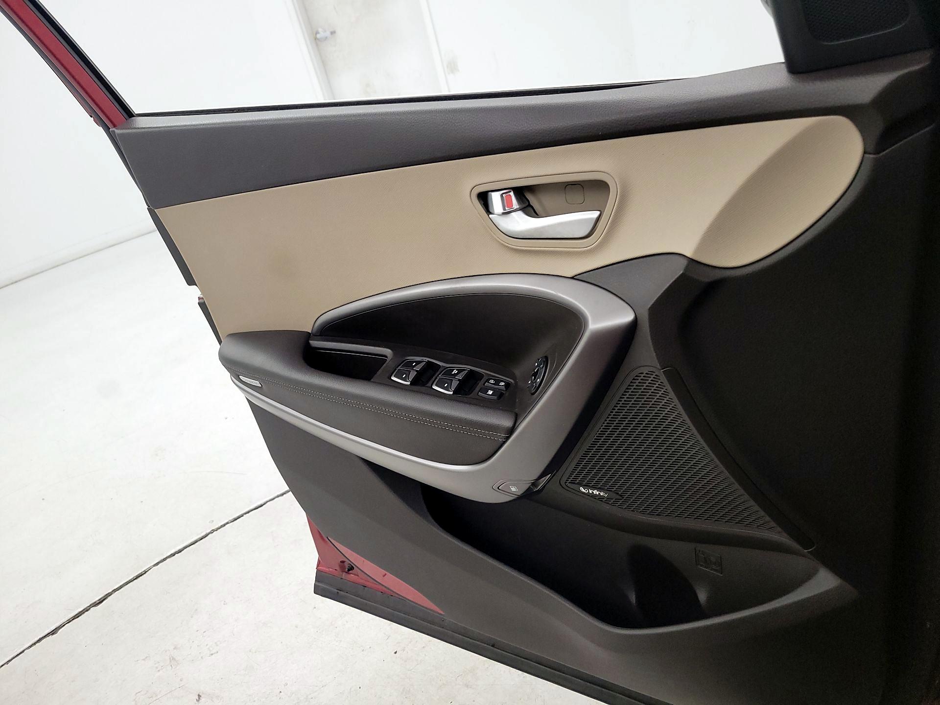 Thumbnail: 2014 Hyundai Santa Fe - 12