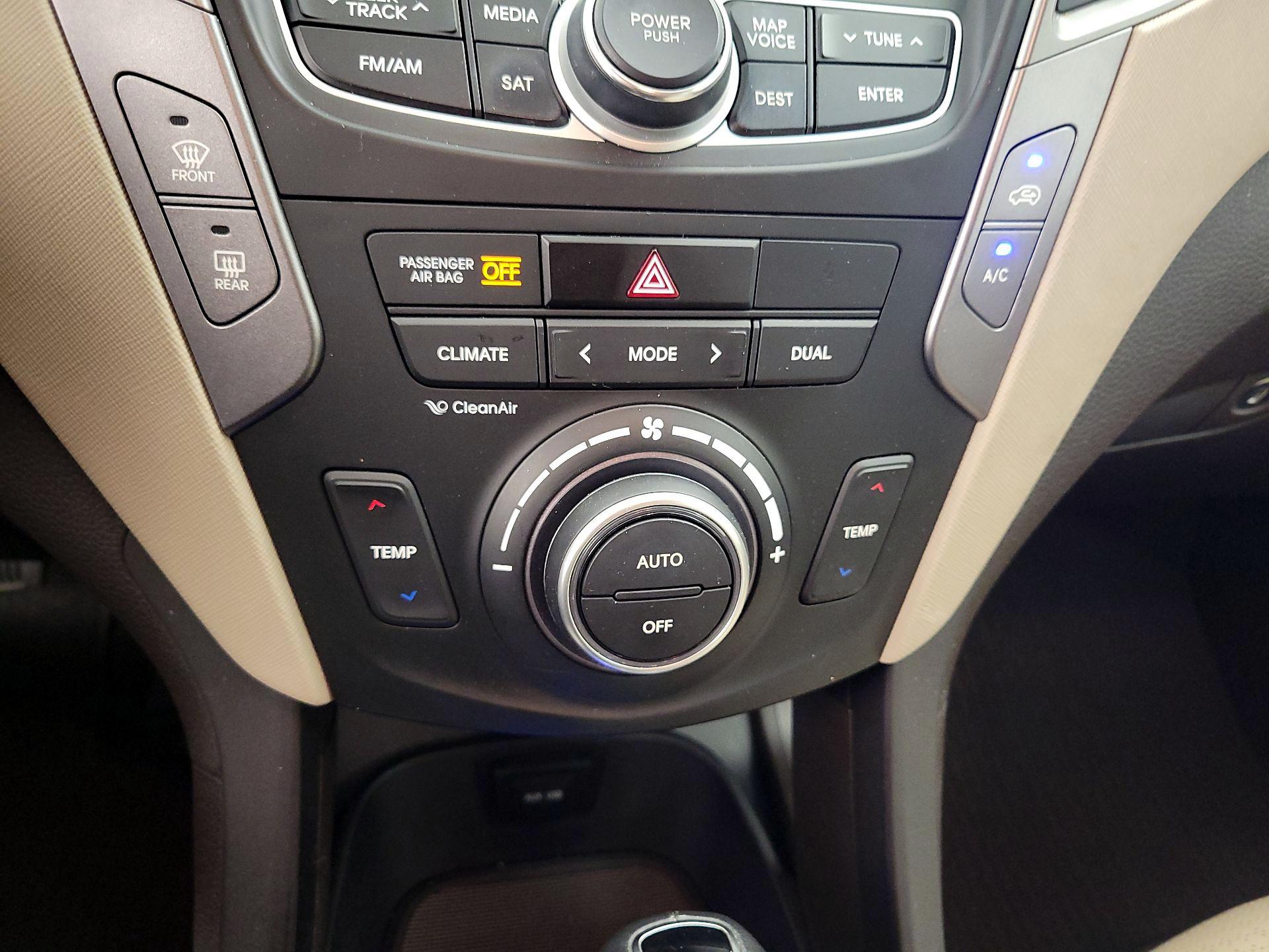 Thumbnail: 2014 Hyundai Santa Fe - 16