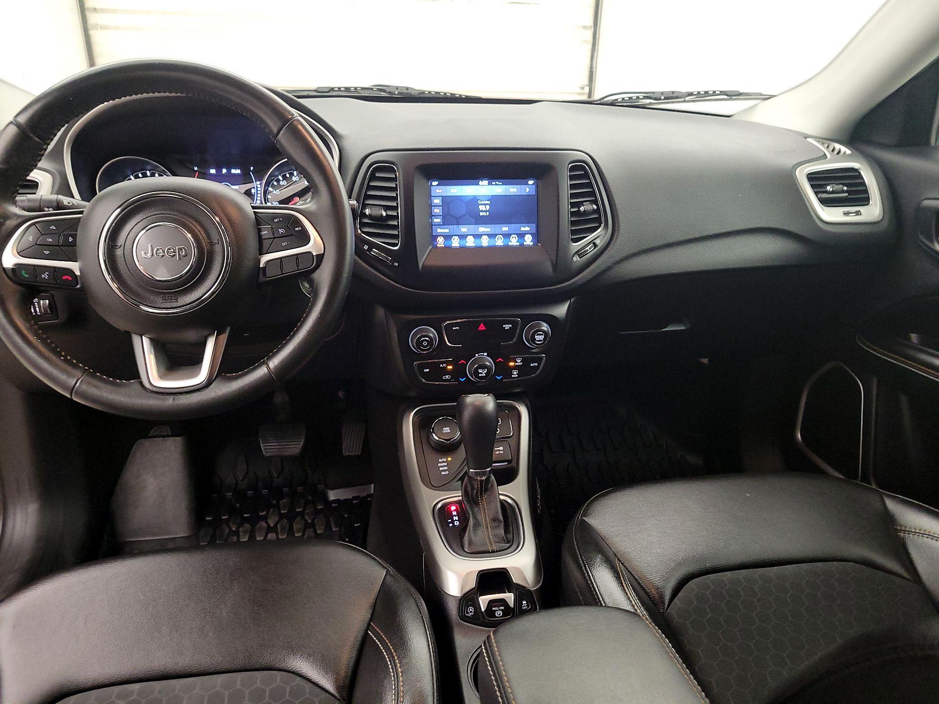 Thumbnail: 2019 Jeep Compass - 9