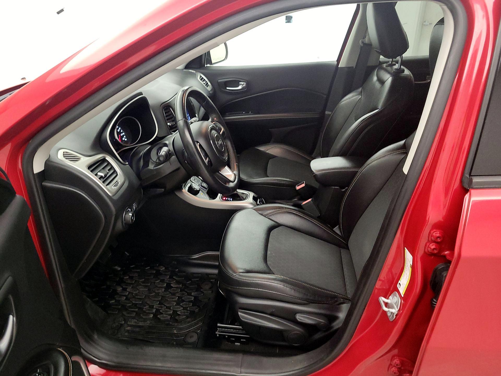 Thumbnail: 2019 Jeep Compass - 11