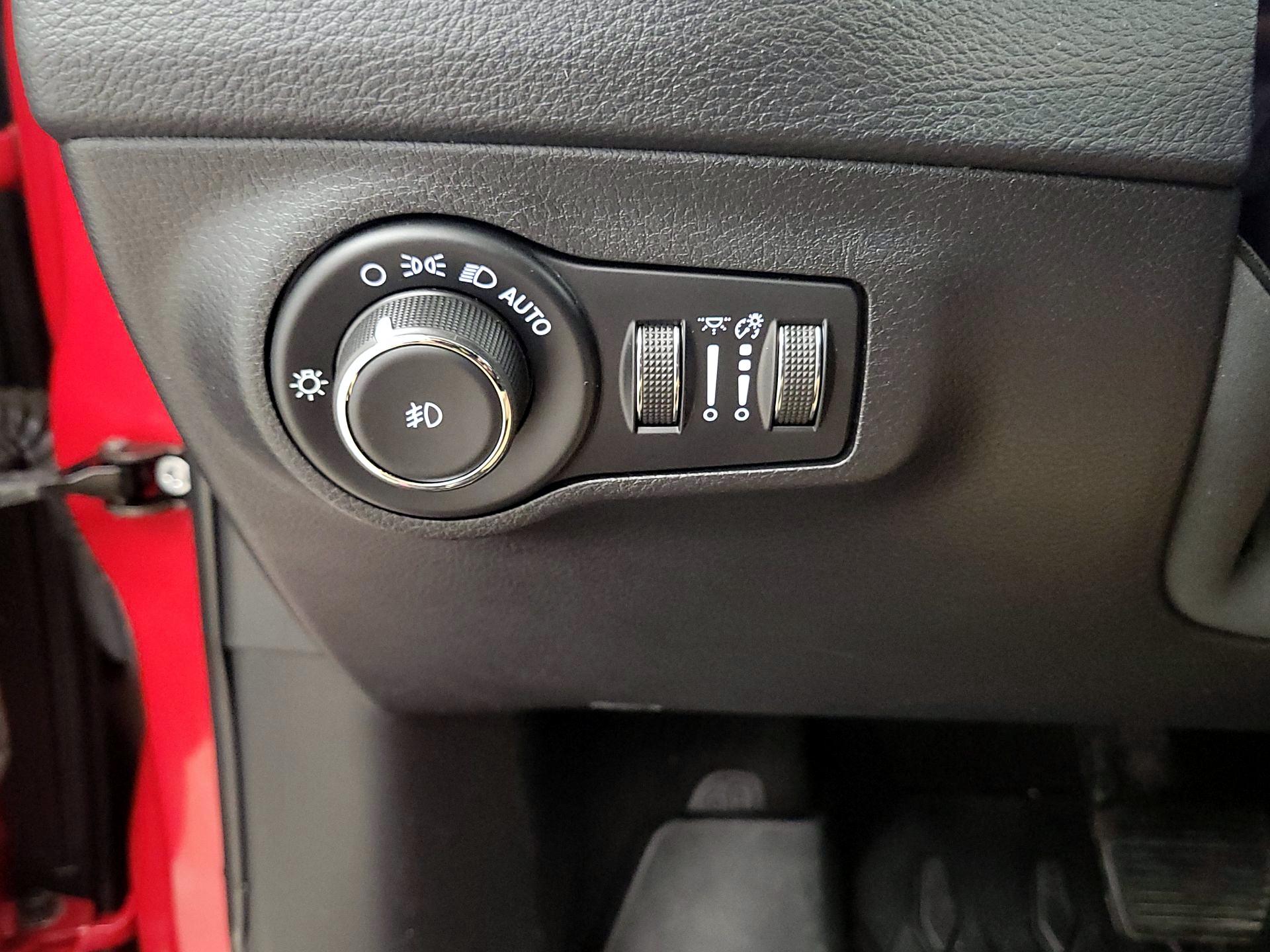 Thumbnail: 2019 Jeep Compass - 13