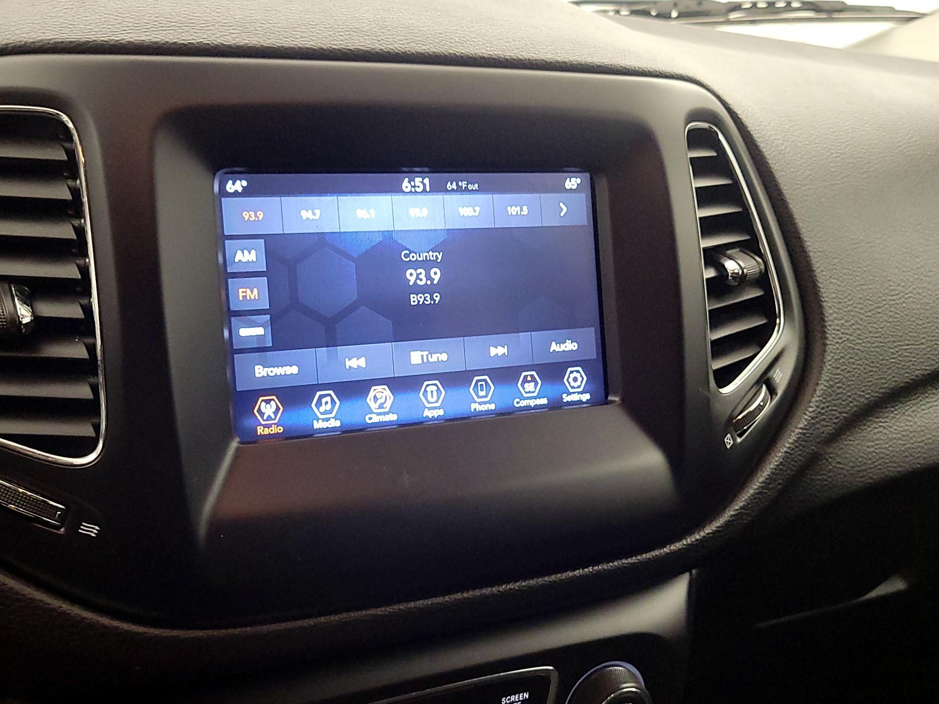 Thumbnail: 2019 Jeep Compass - 15