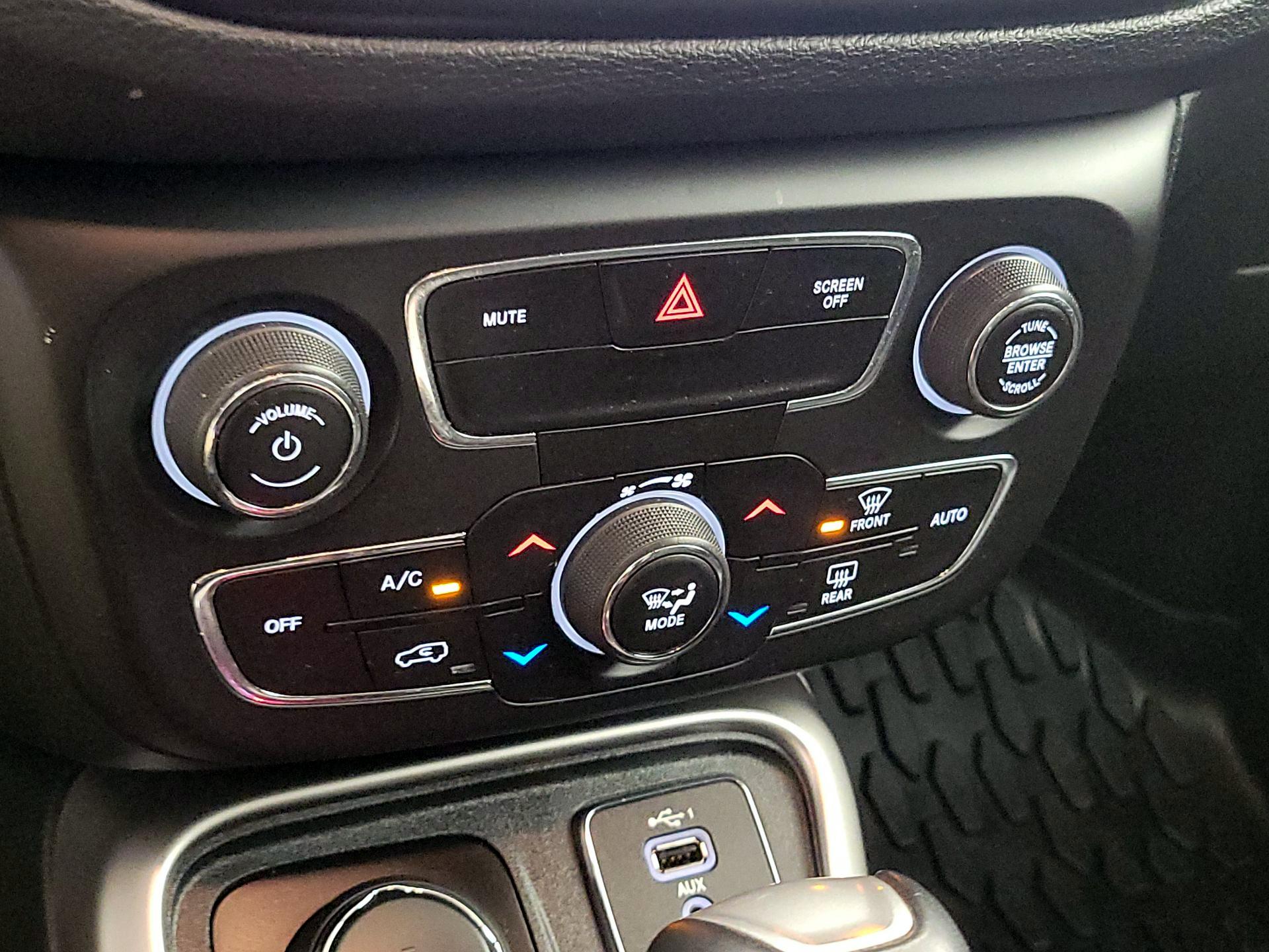 Thumbnail: 2019 Jeep Compass - 16