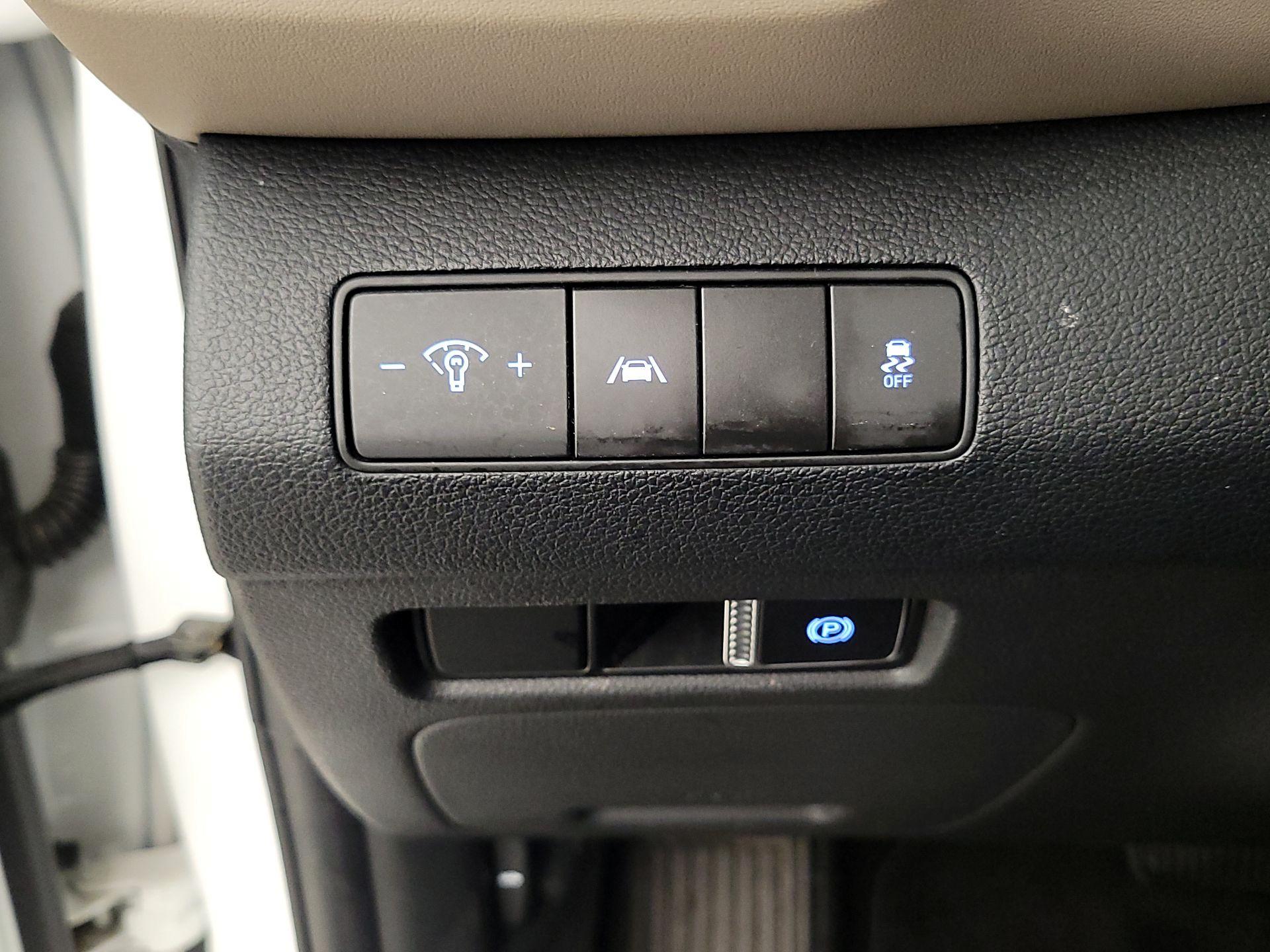 Thumbnail: 2023 Hyundai Santa Fe - 13