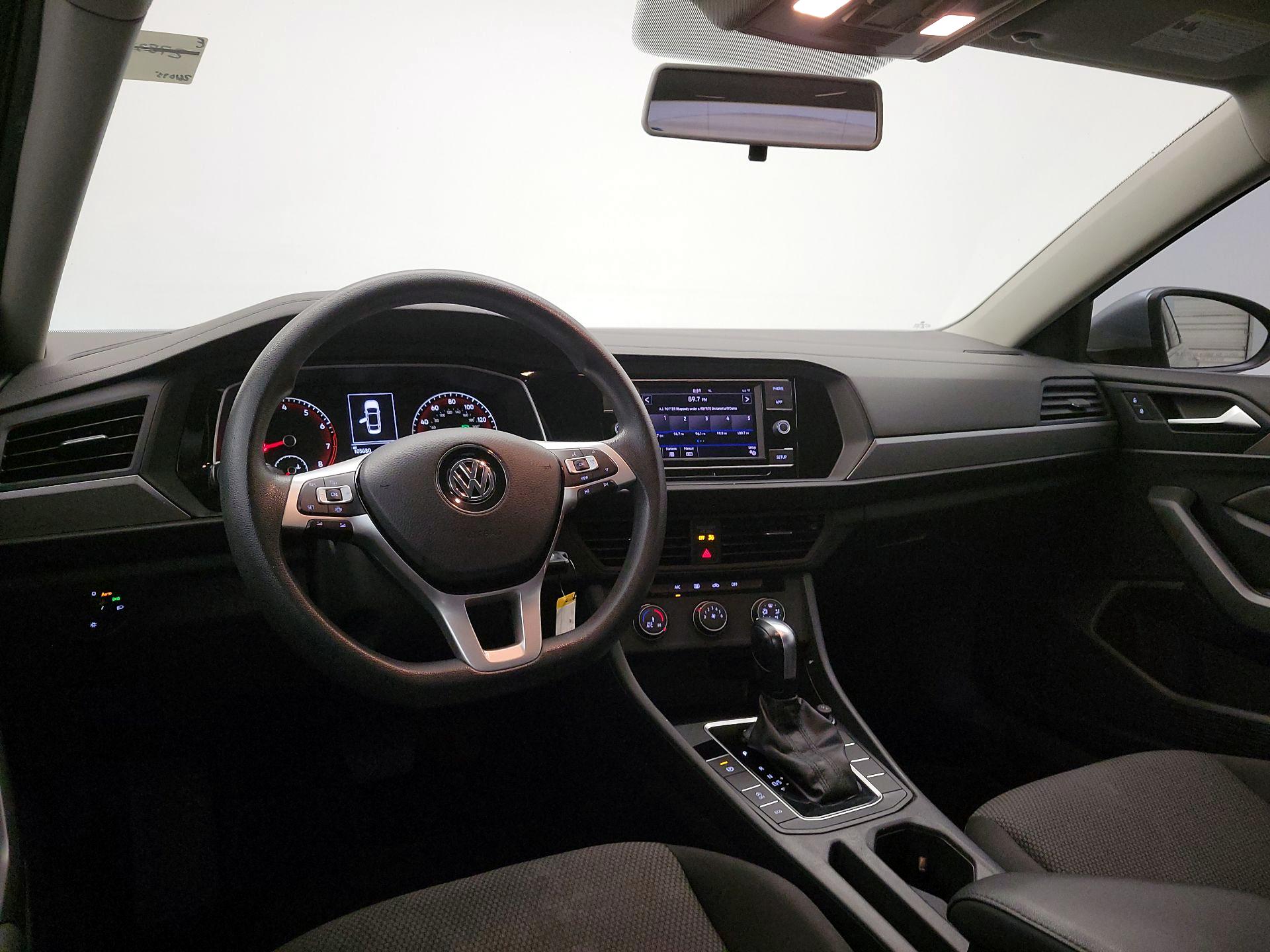 Thumbnail: 2019 Volkswagen Jetta - 9