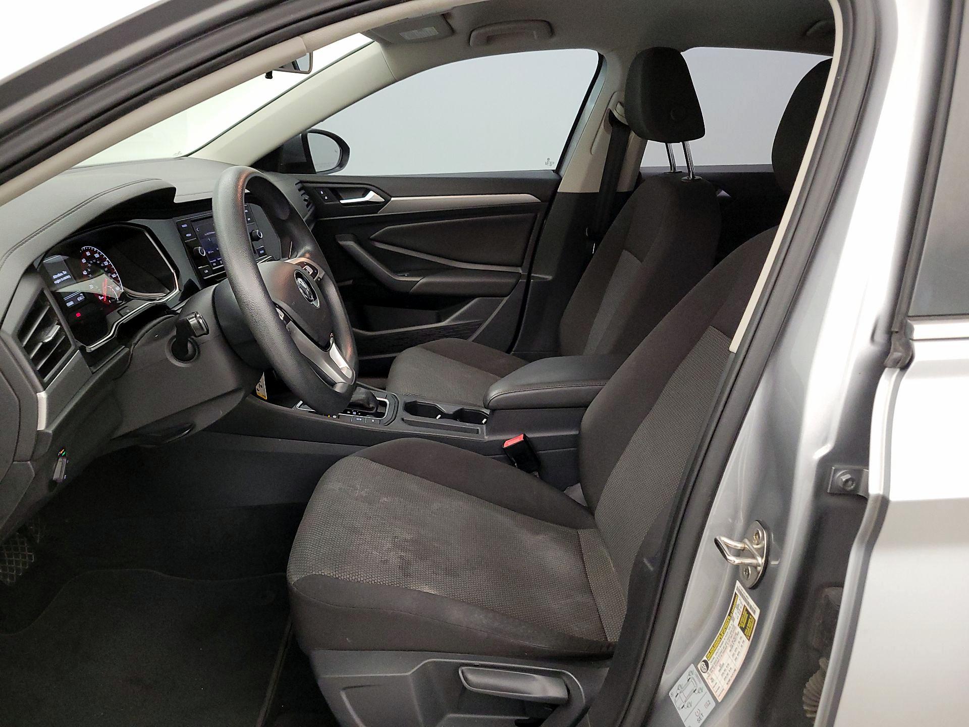 Thumbnail: 2019 Volkswagen Jetta - 11