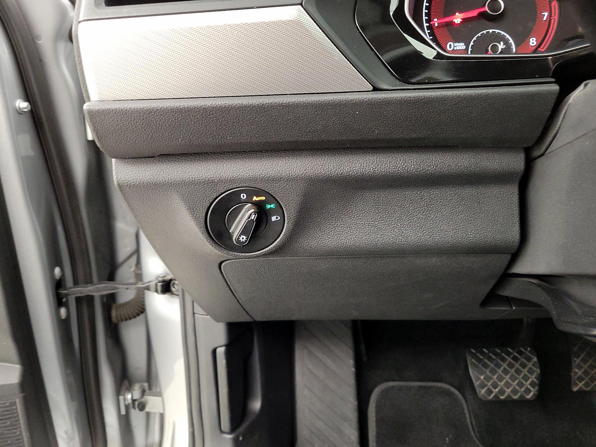 Thumbnail: 2019 Volkswagen Jetta - 13