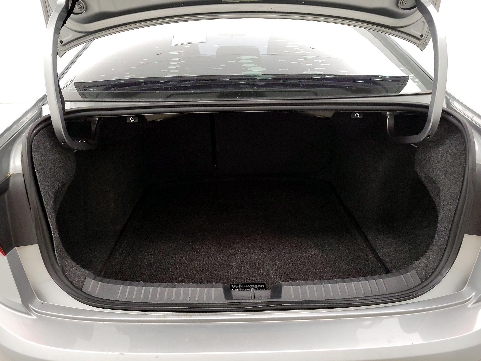 Thumbnail: 2019 Volkswagen Jetta - 20