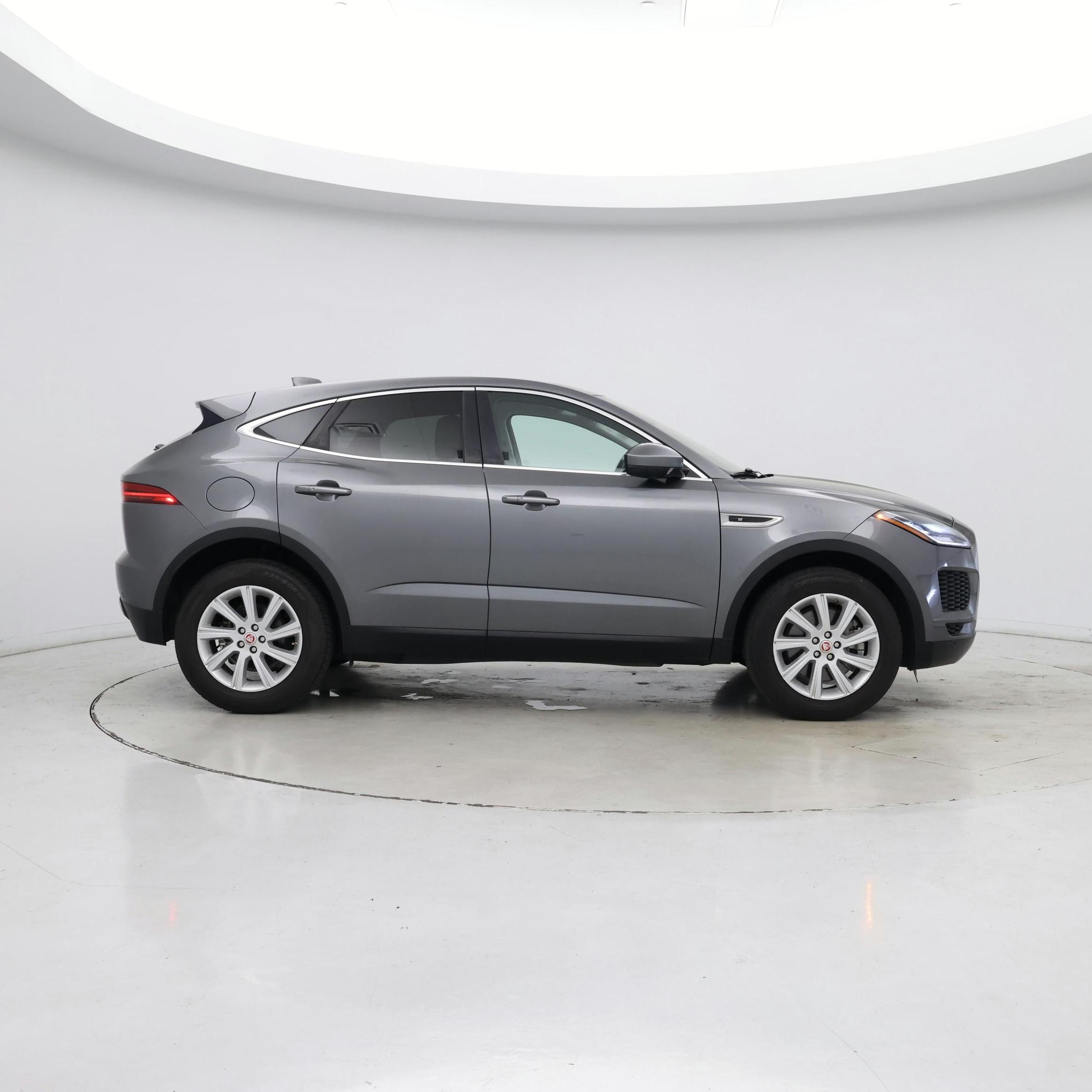 Thumbnail: 2019 Jaguar E-Pace - 7