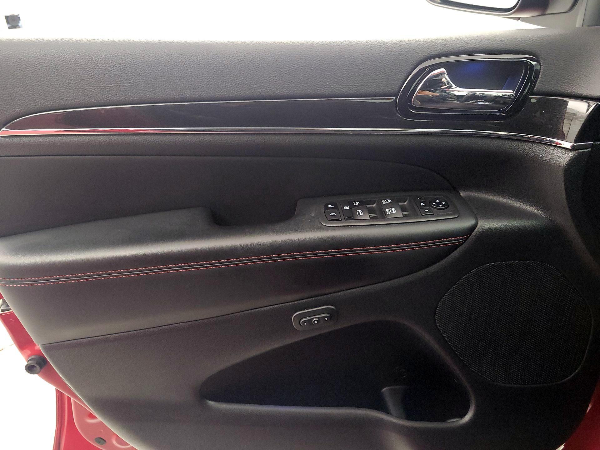 Thumbnail: 2021 Jeep Grand Cherokee - 12