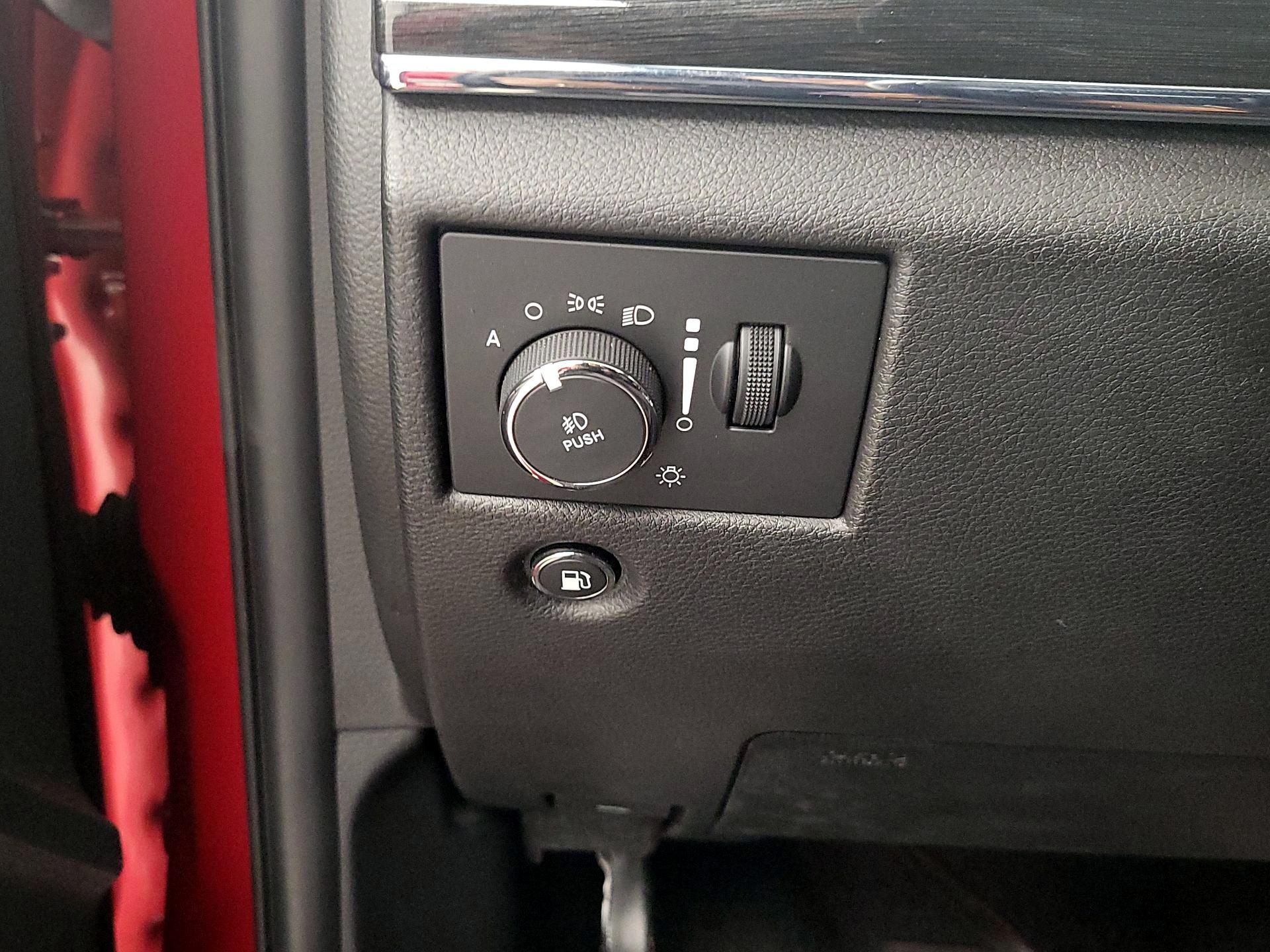 Thumbnail: 2021 Jeep Grand Cherokee - 13