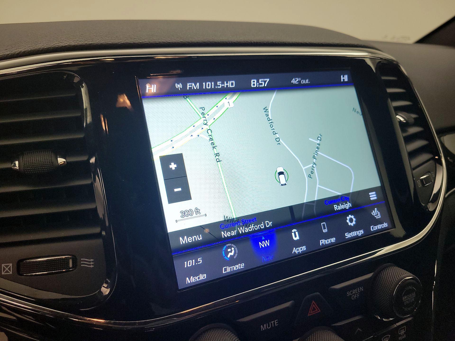 Thumbnail: 2021 Jeep Grand Cherokee - 14