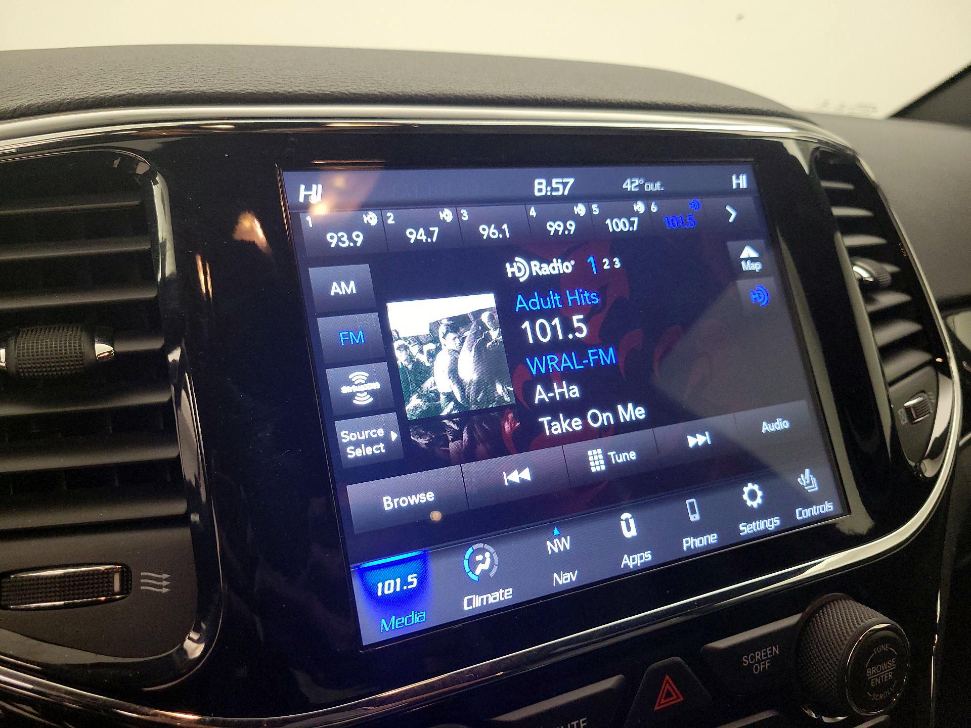 Thumbnail: 2021 Jeep Grand Cherokee - 16