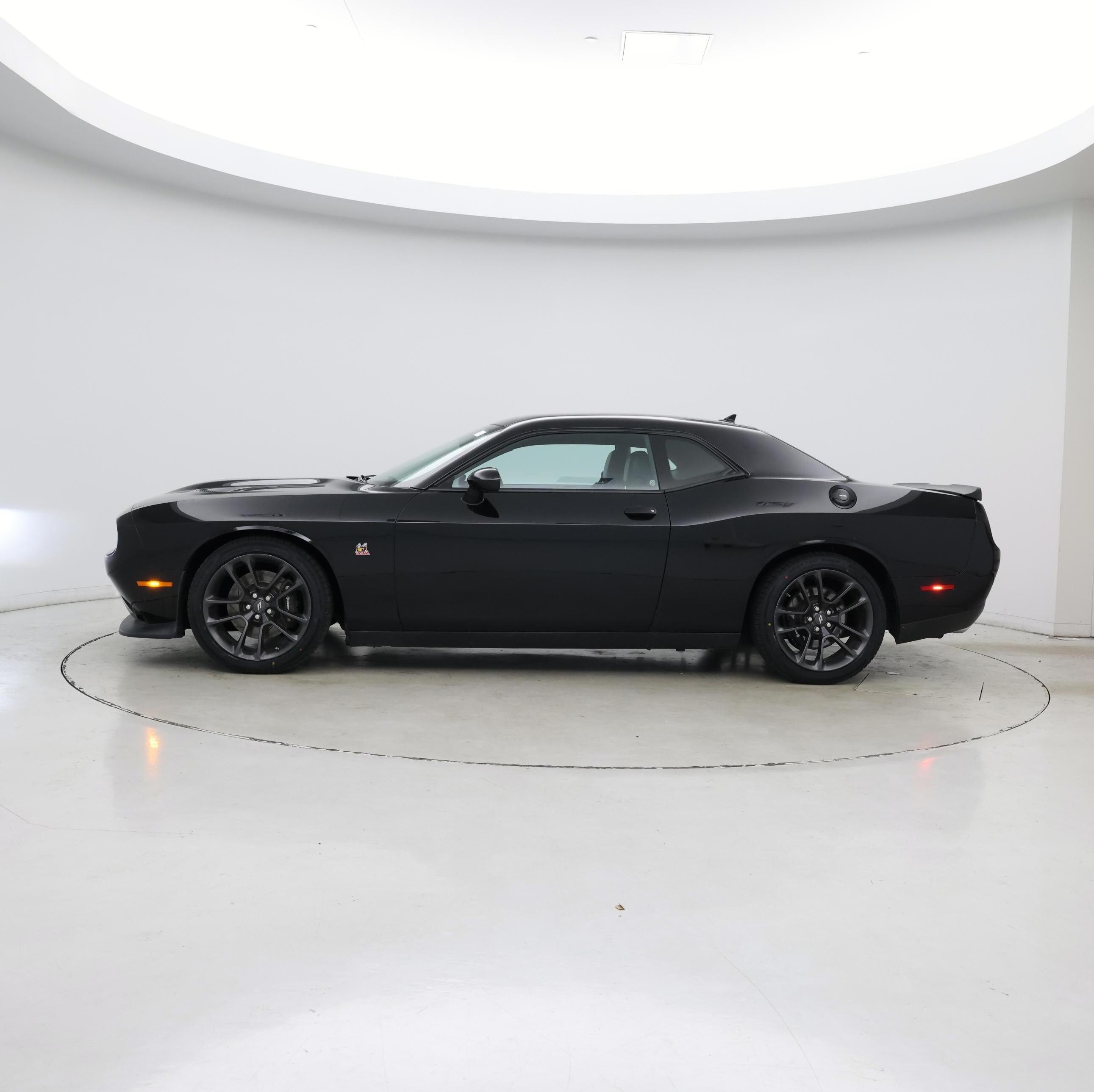 Thumbnail: 2020 Dodge Challenger - 3