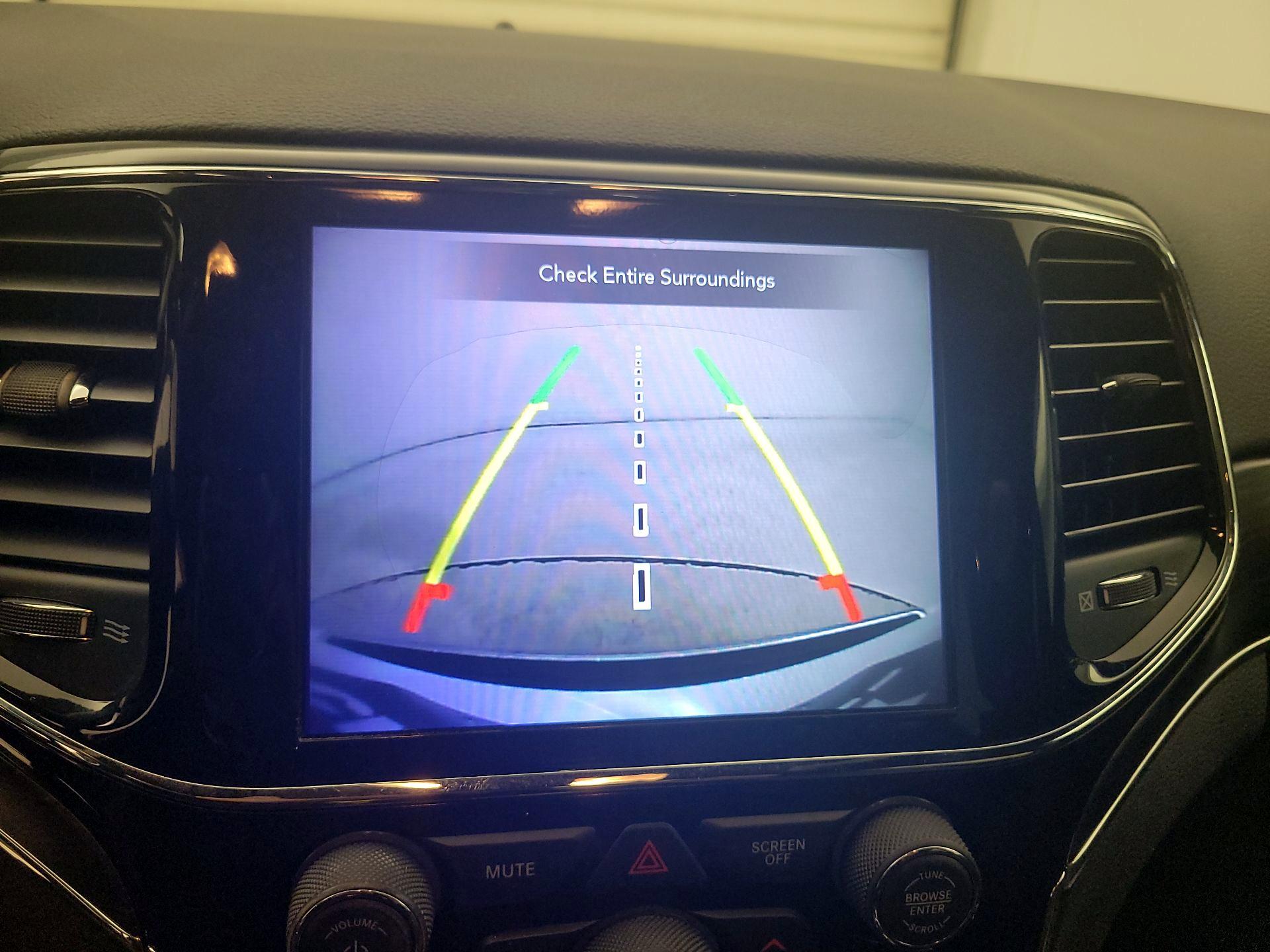 Thumbnail: 2021 Jeep Grand Cherokee - 14