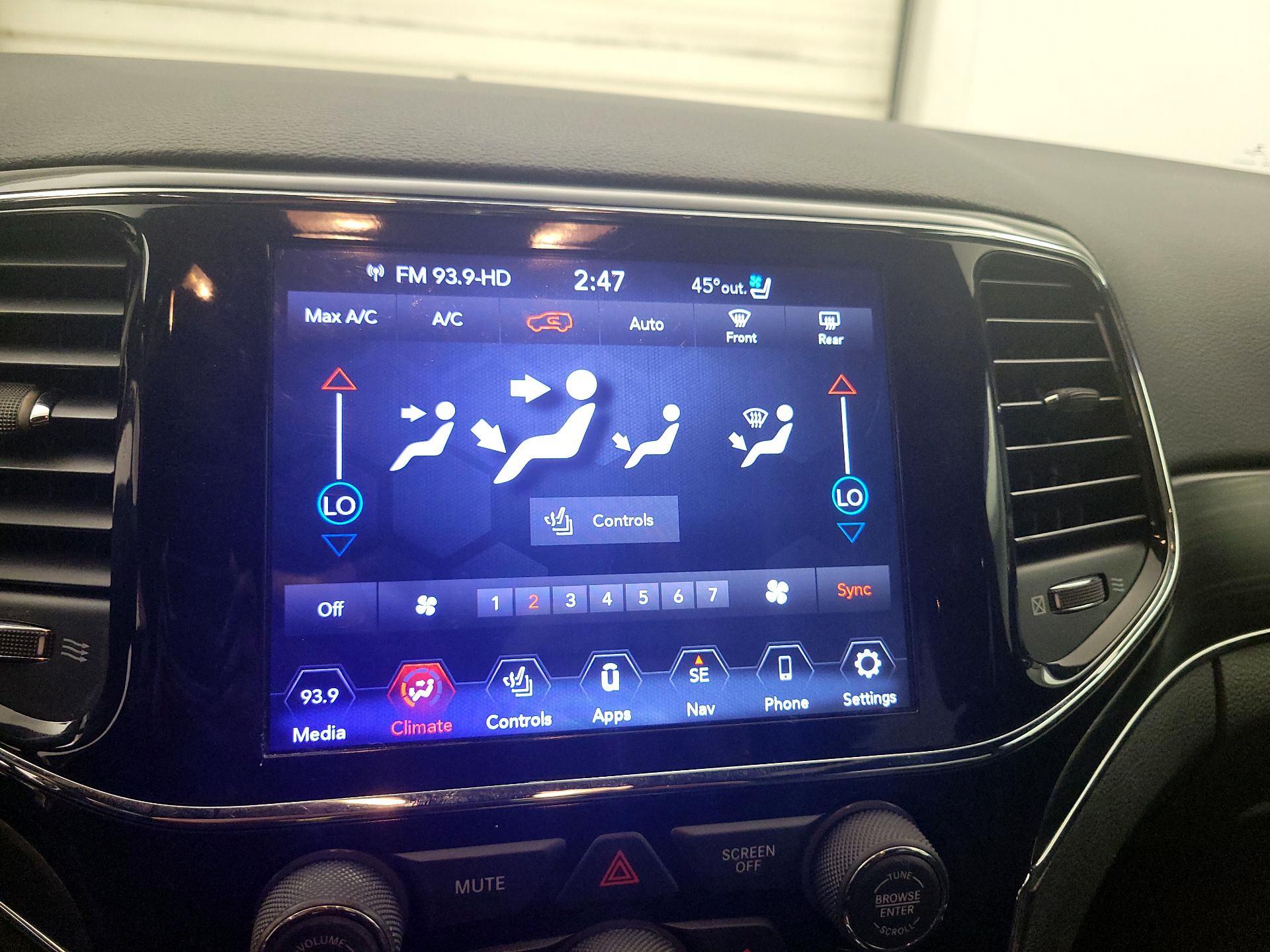 Thumbnail: 2021 Jeep Grand Cherokee - 15