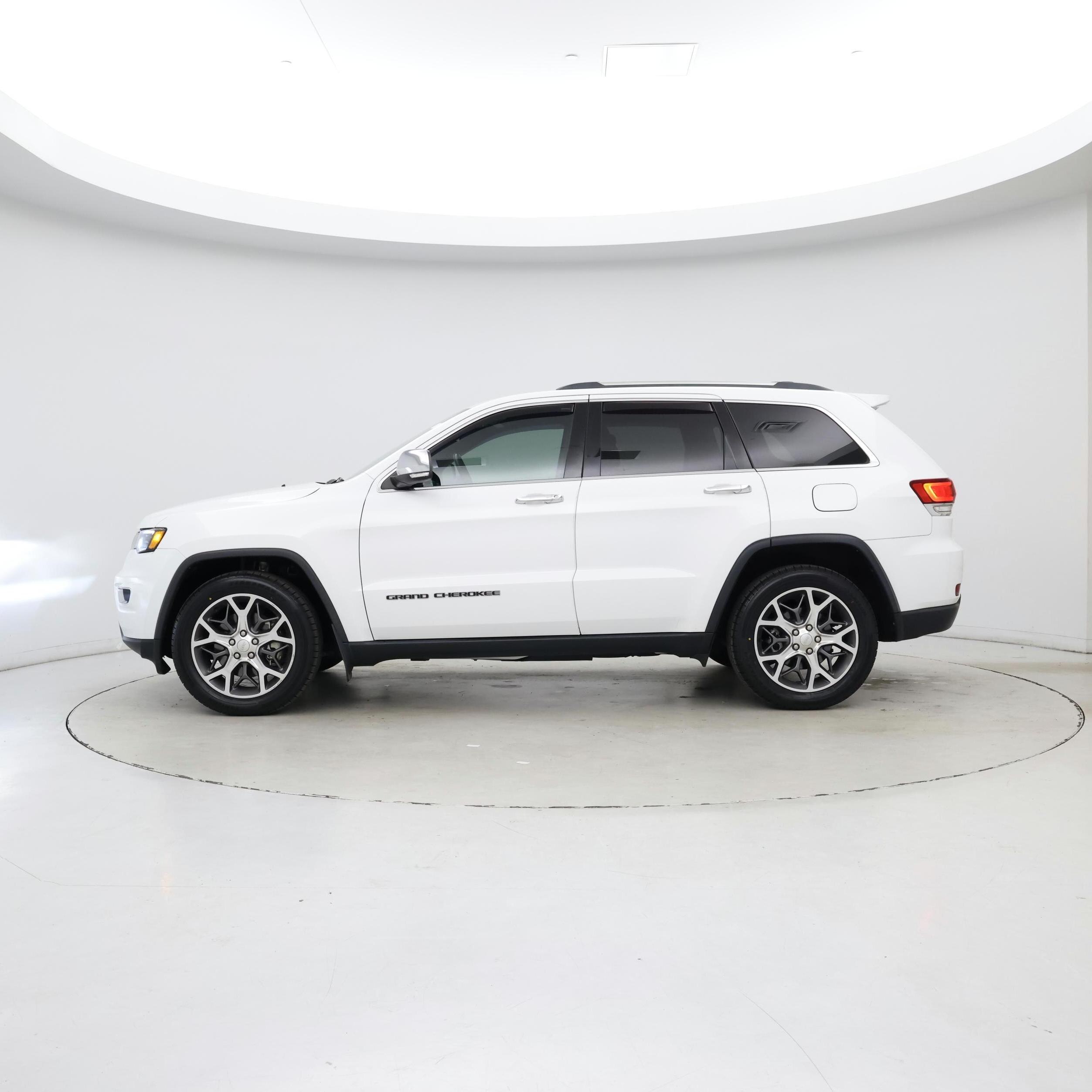 Thumbnail: 2021 Jeep Grand Cherokee - 3